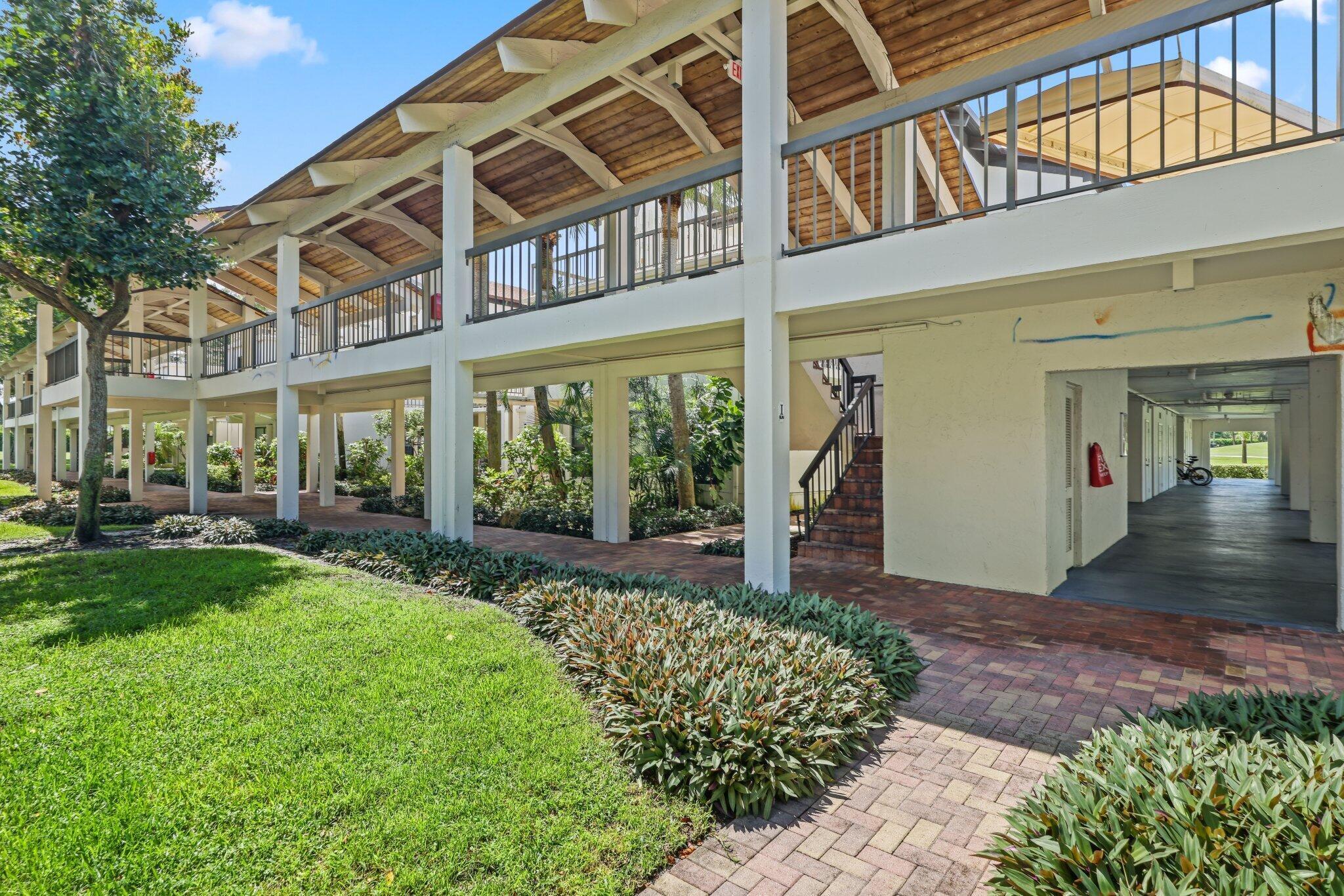 800 Greensward Court 203-i Property Photo 23