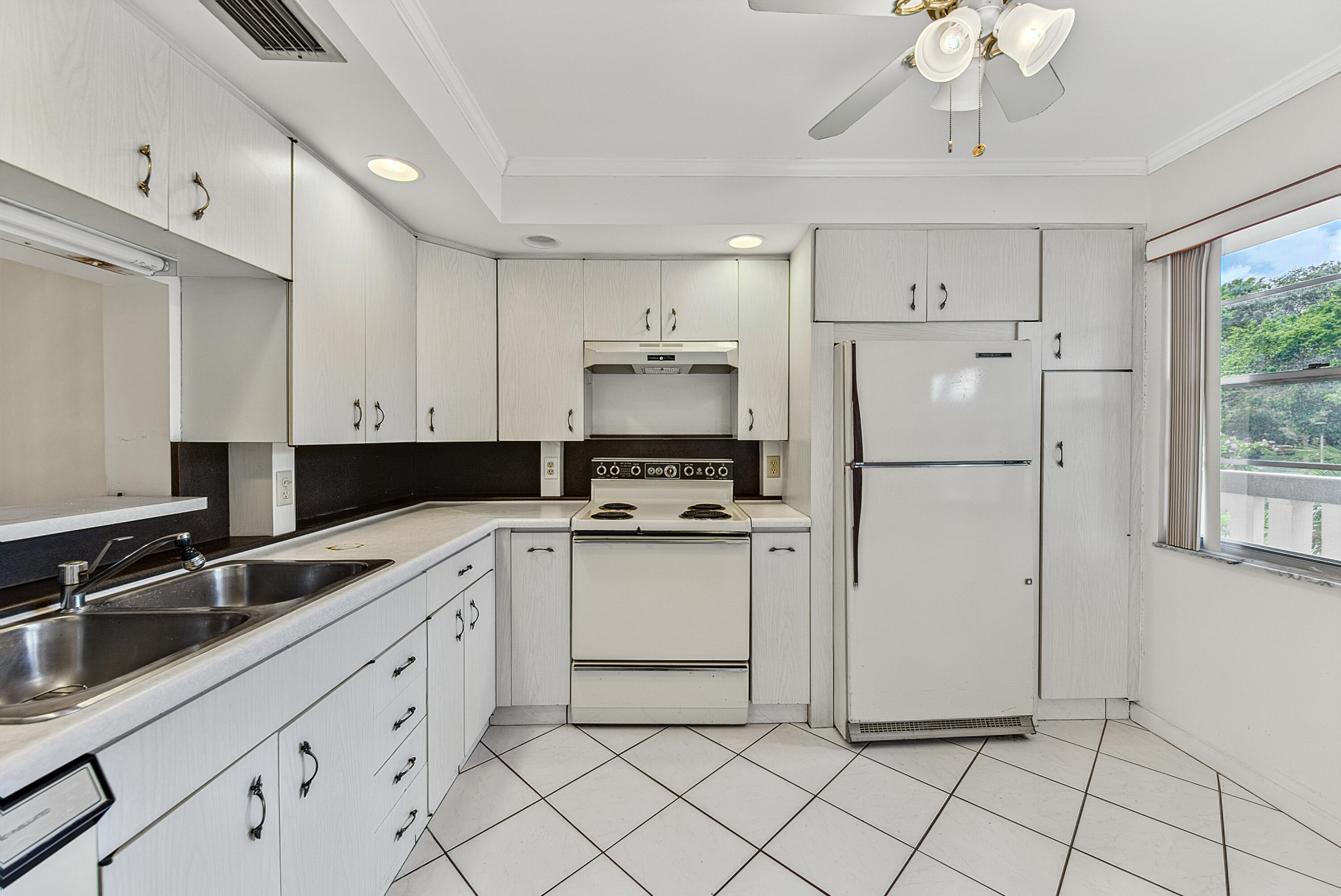 B26064449 Property Photo 10