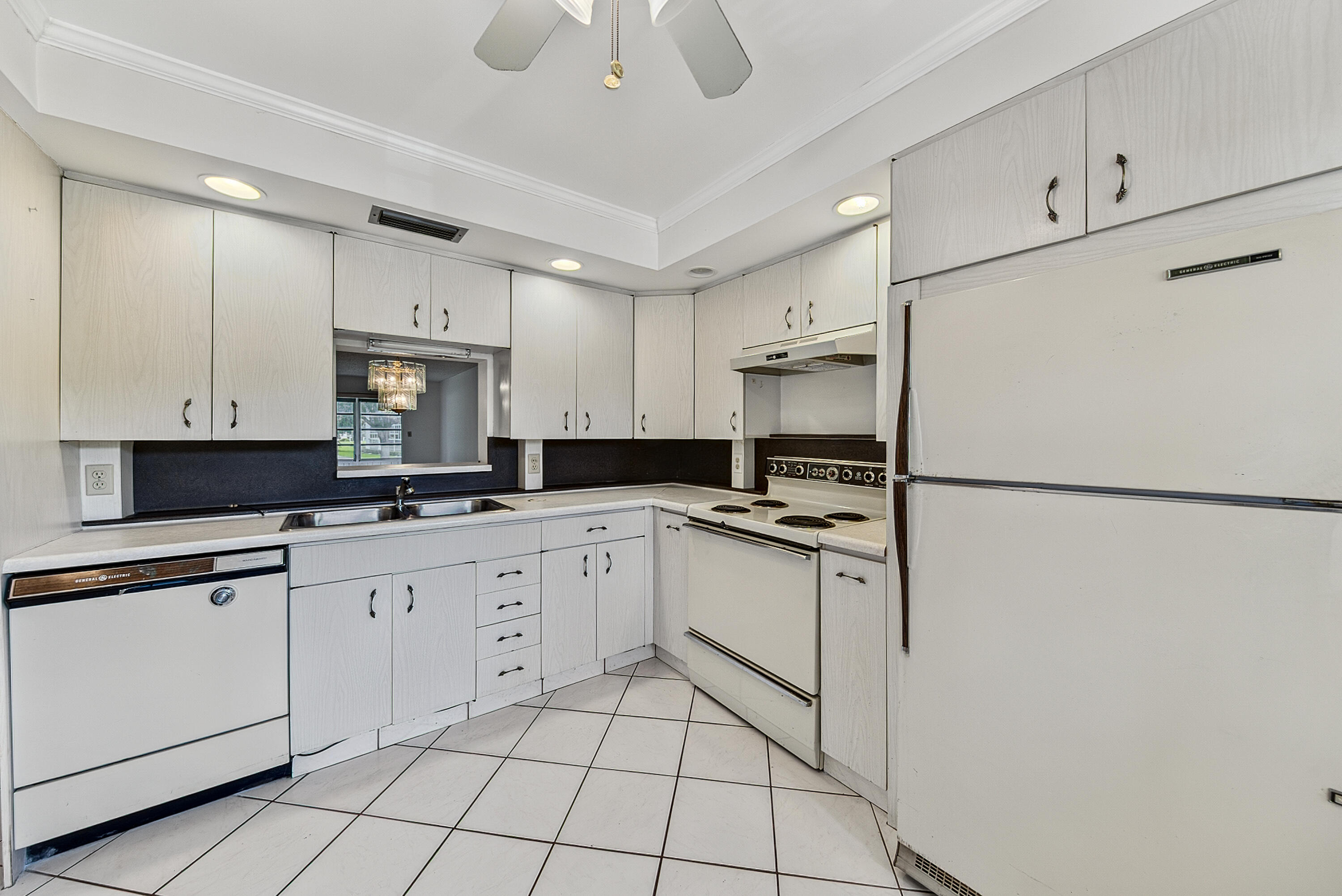 B26064449 Property Photo 12