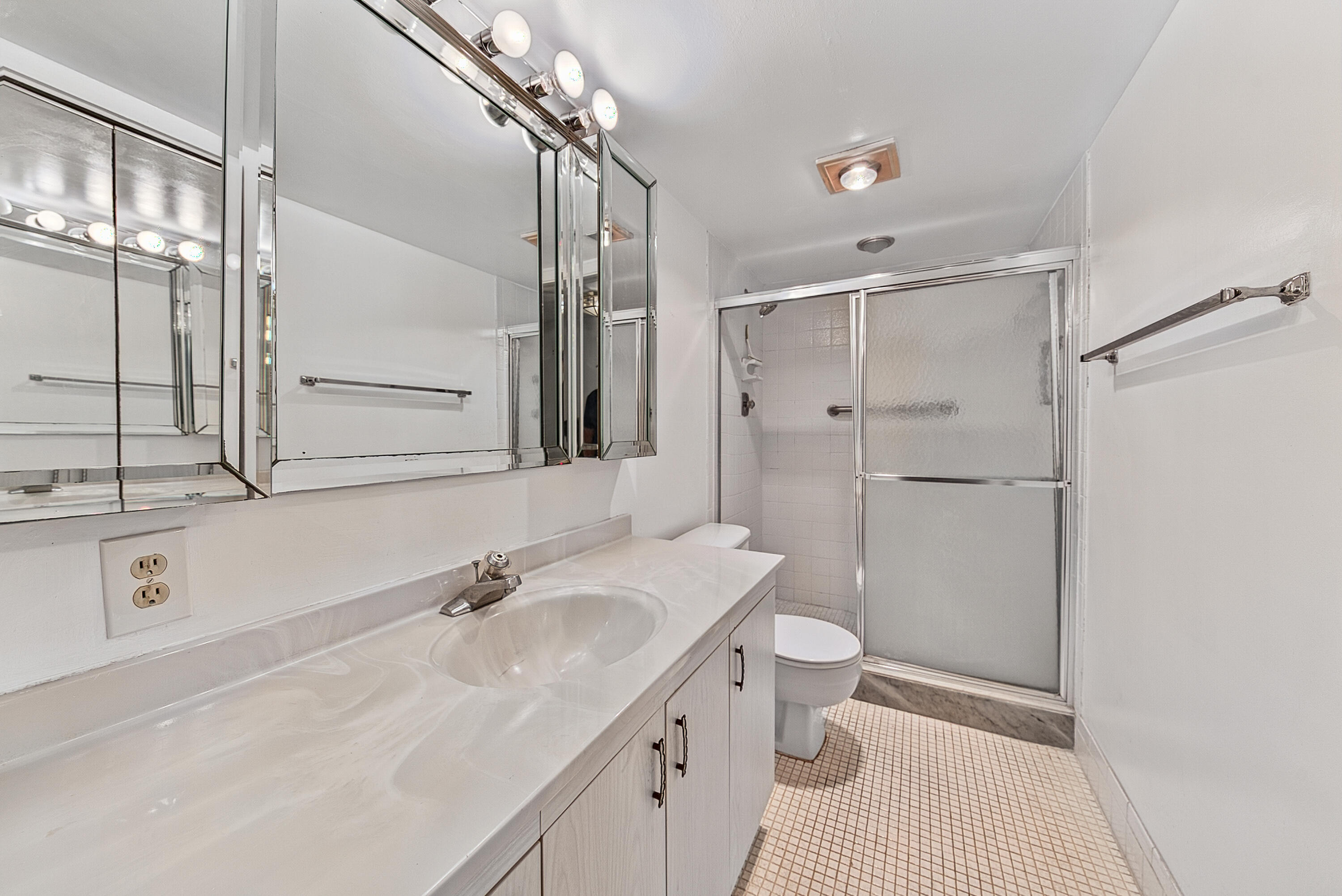 B26064449 Property Photo 27