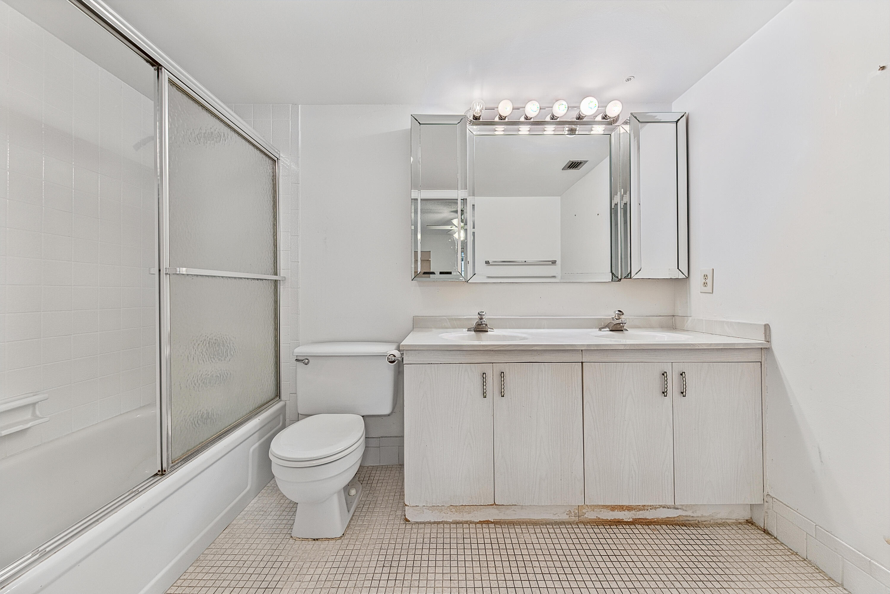 B26064449 Property Photo 28