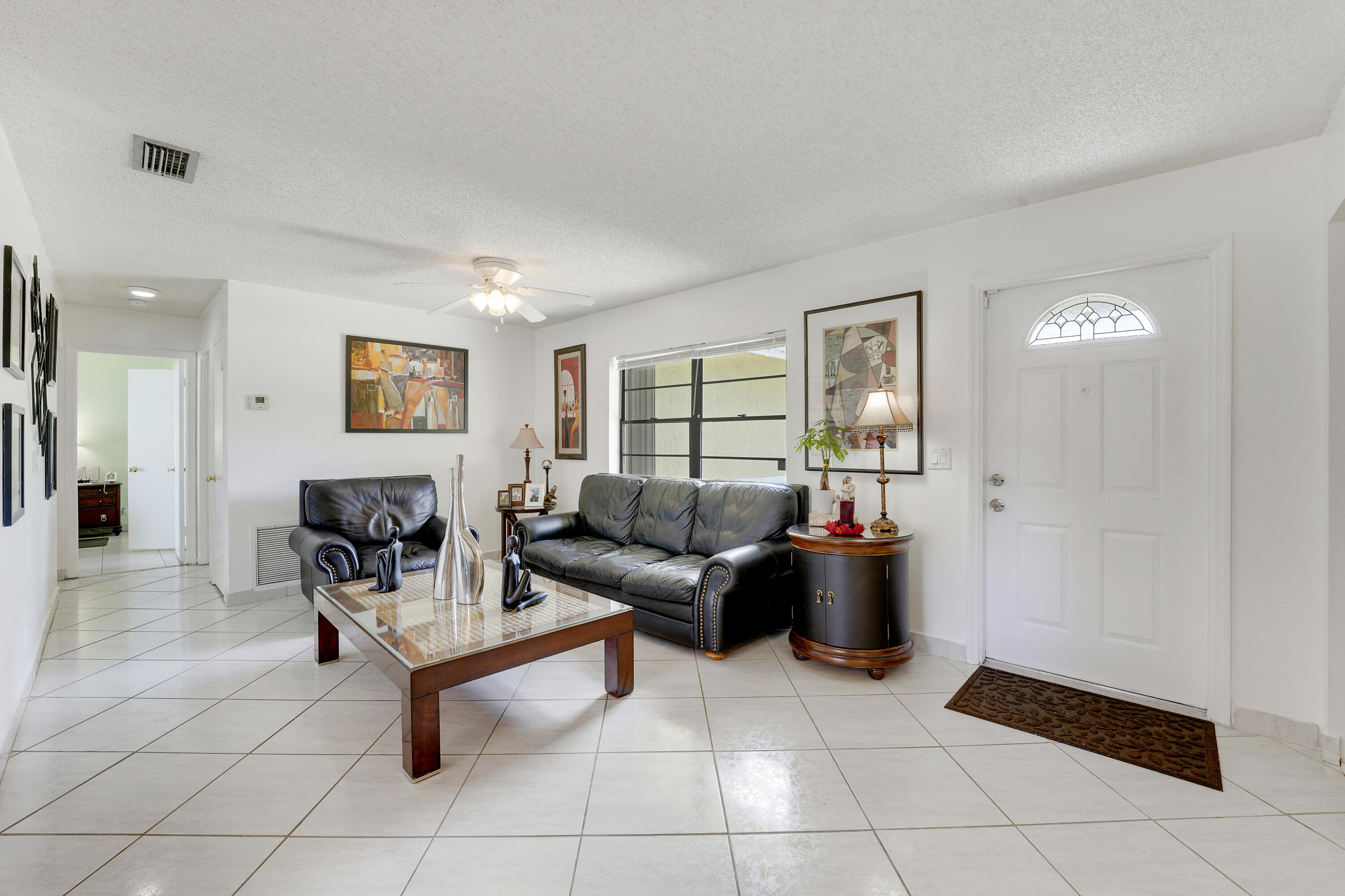 9235 Saddlecreek Drive Property Photo 4
