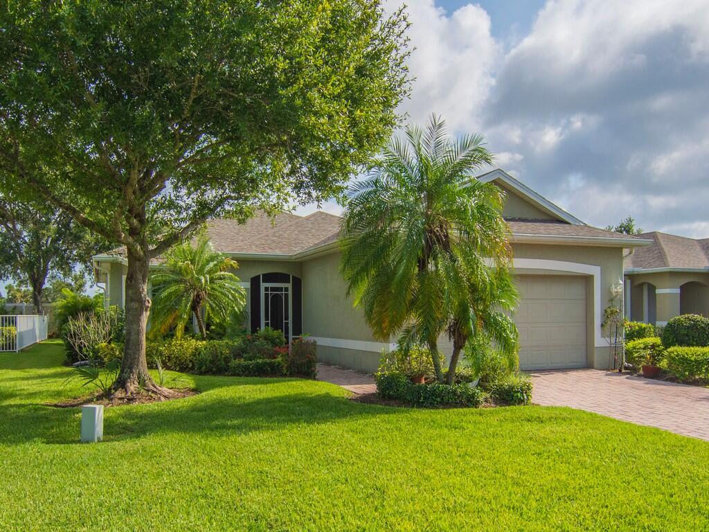 3153 Ashford Square Property Photo 1