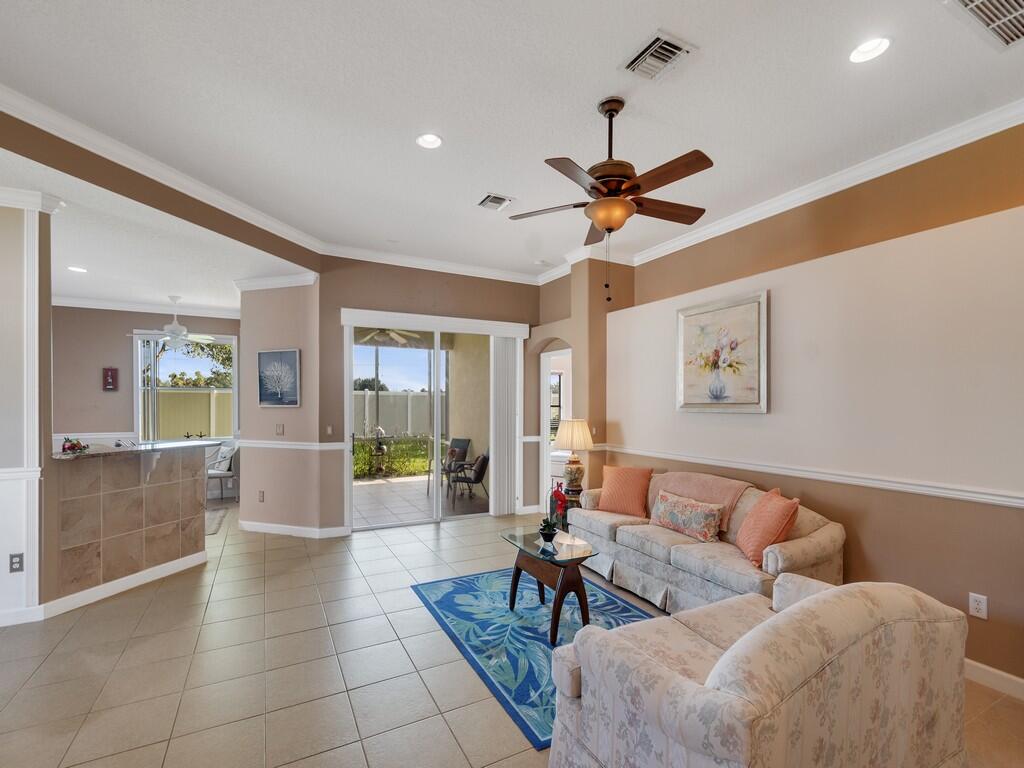 3153 Ashford Square Property Photo 5