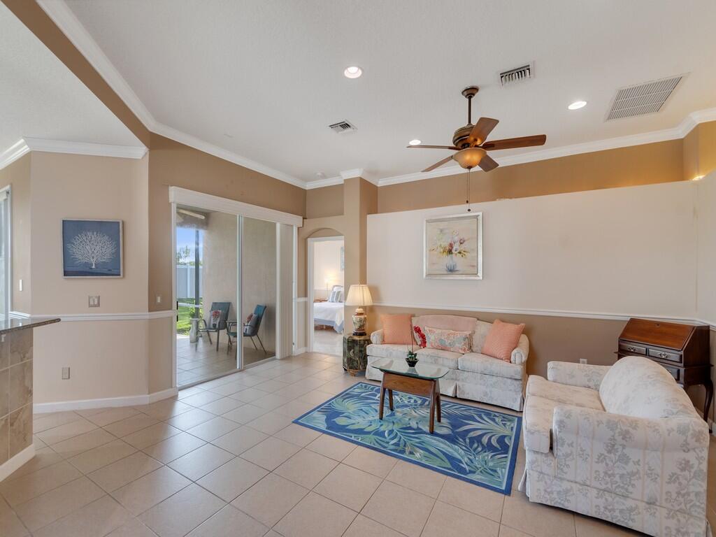 3153 Ashford Square Property Photo 6