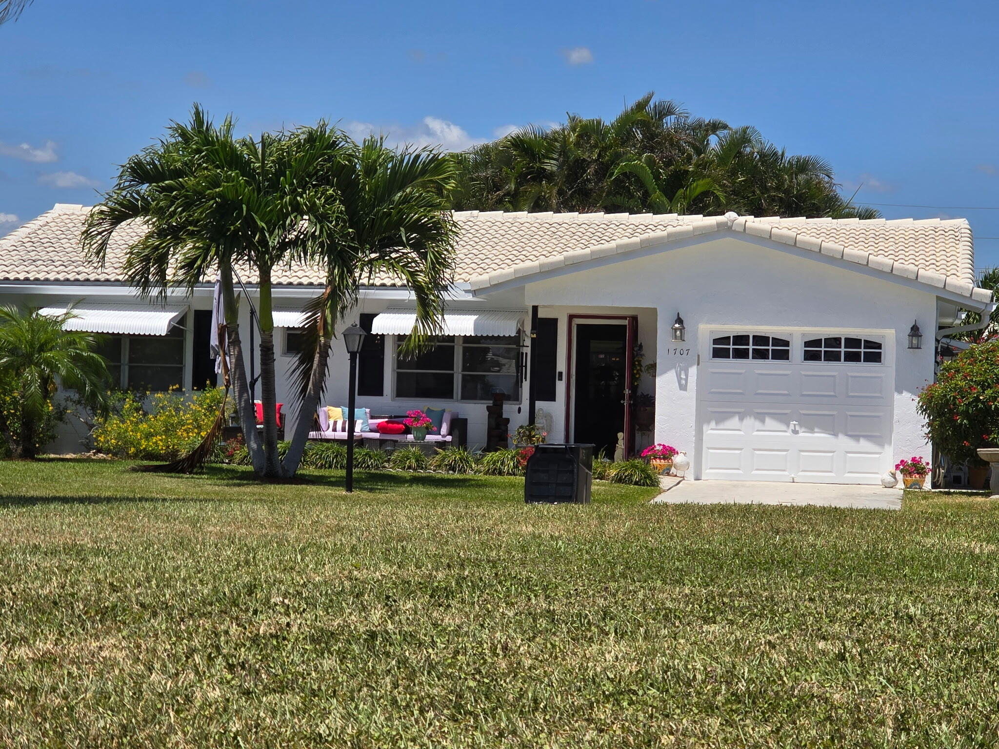 1707 SW 19TH Court