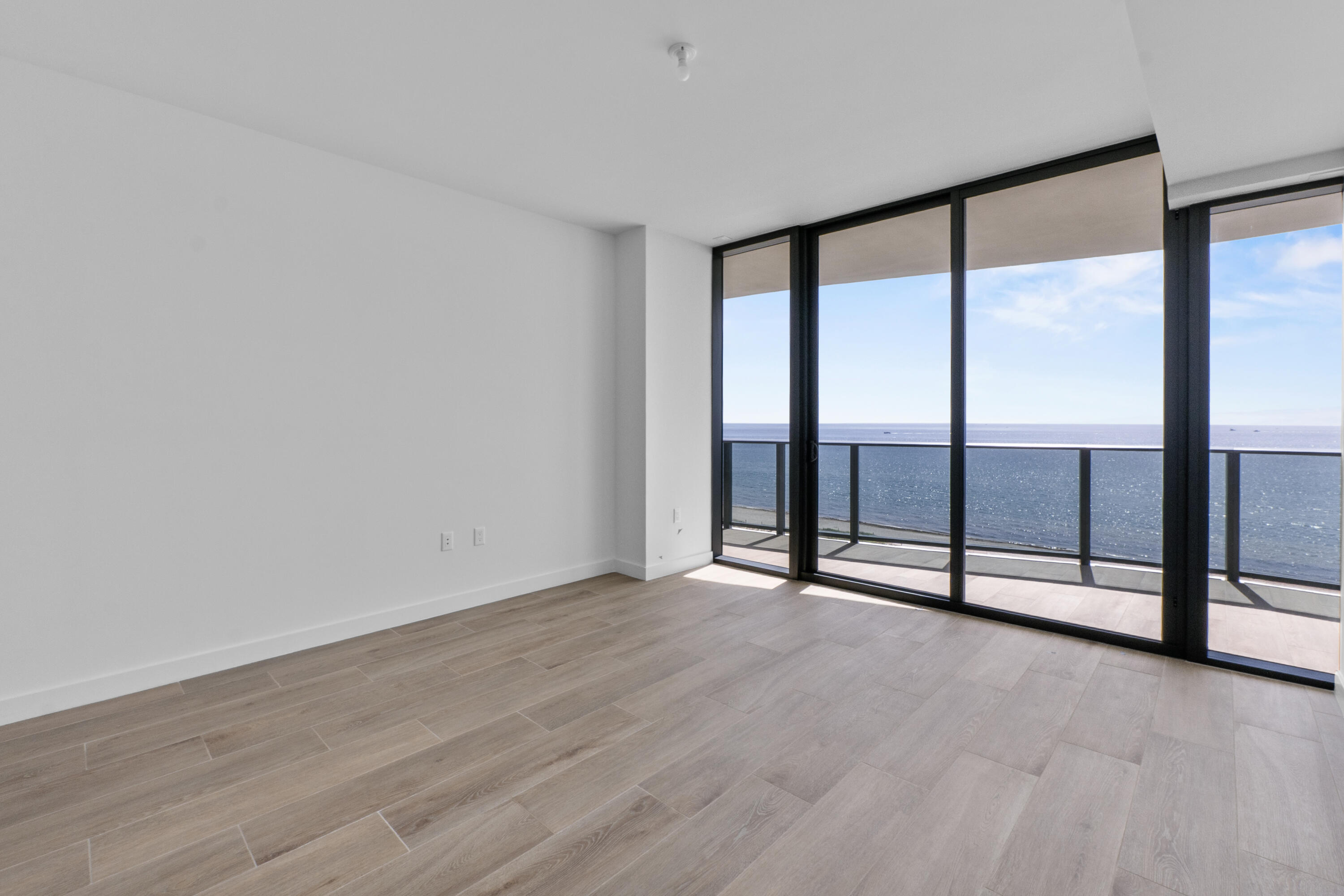 900 N Ocean Boulevard 802 Property Photo 6