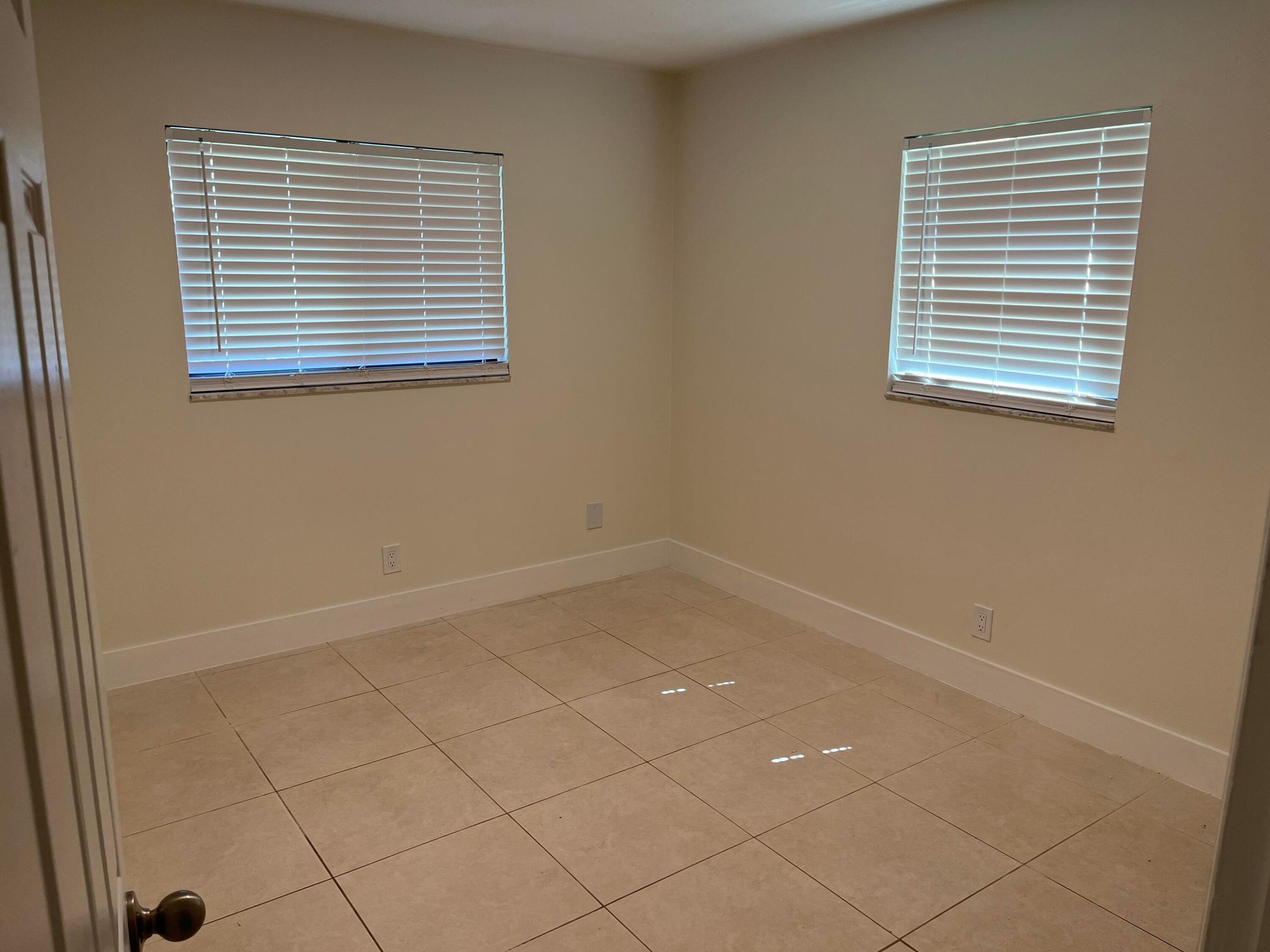 9321 Nw 43rd Manor S Property Photo 13