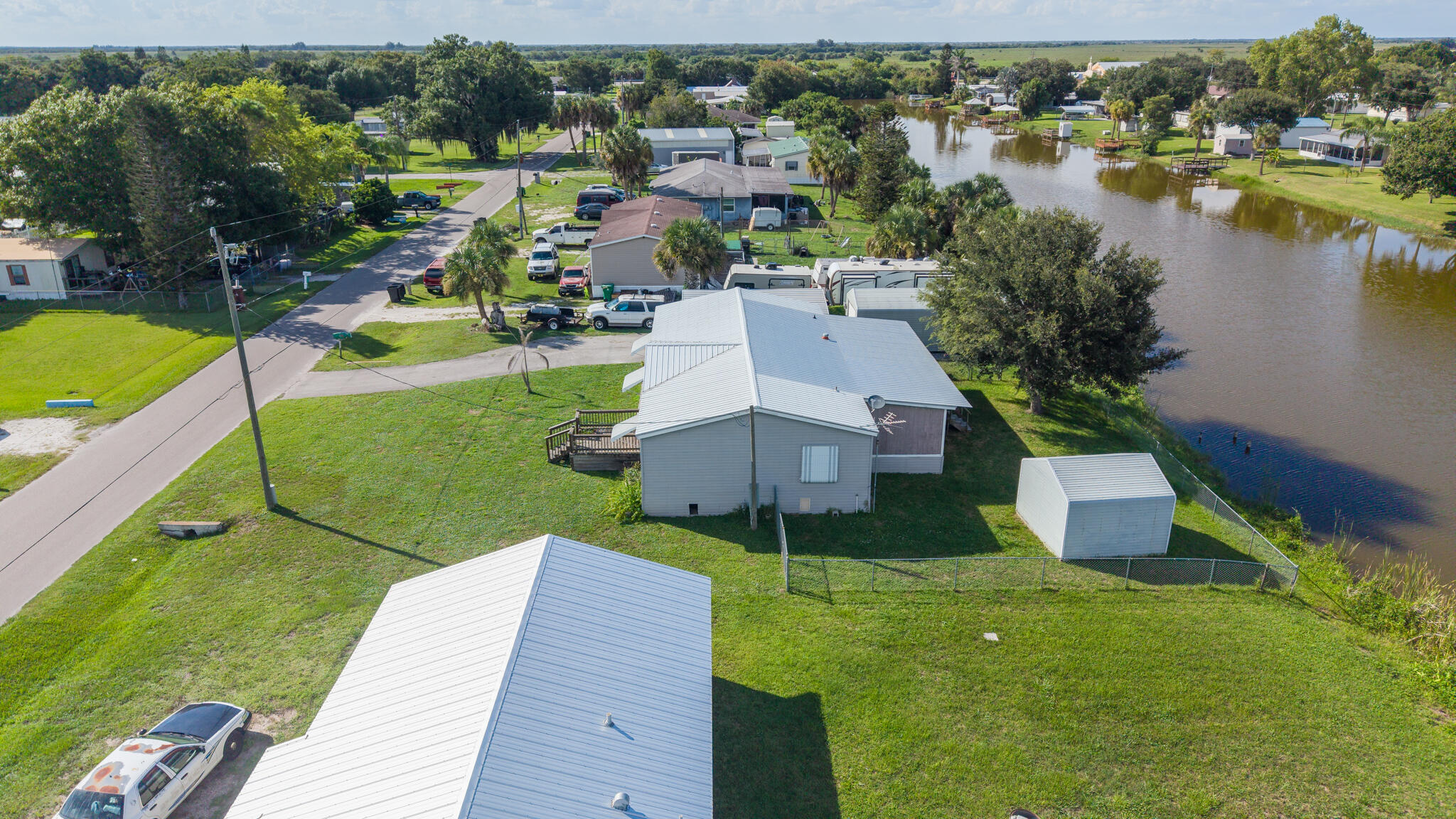 1221 Chobee Street Property Photo 6