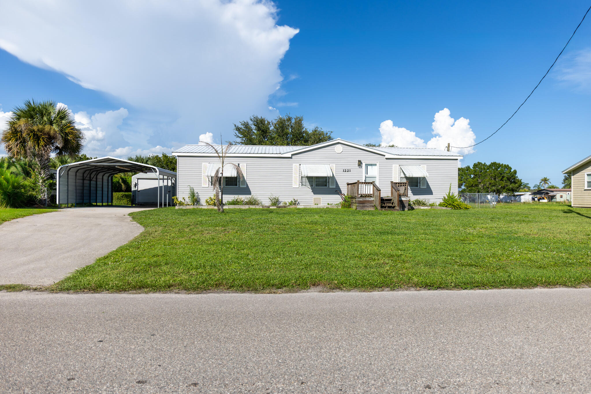 1221 Chobee Street Property Photo 9