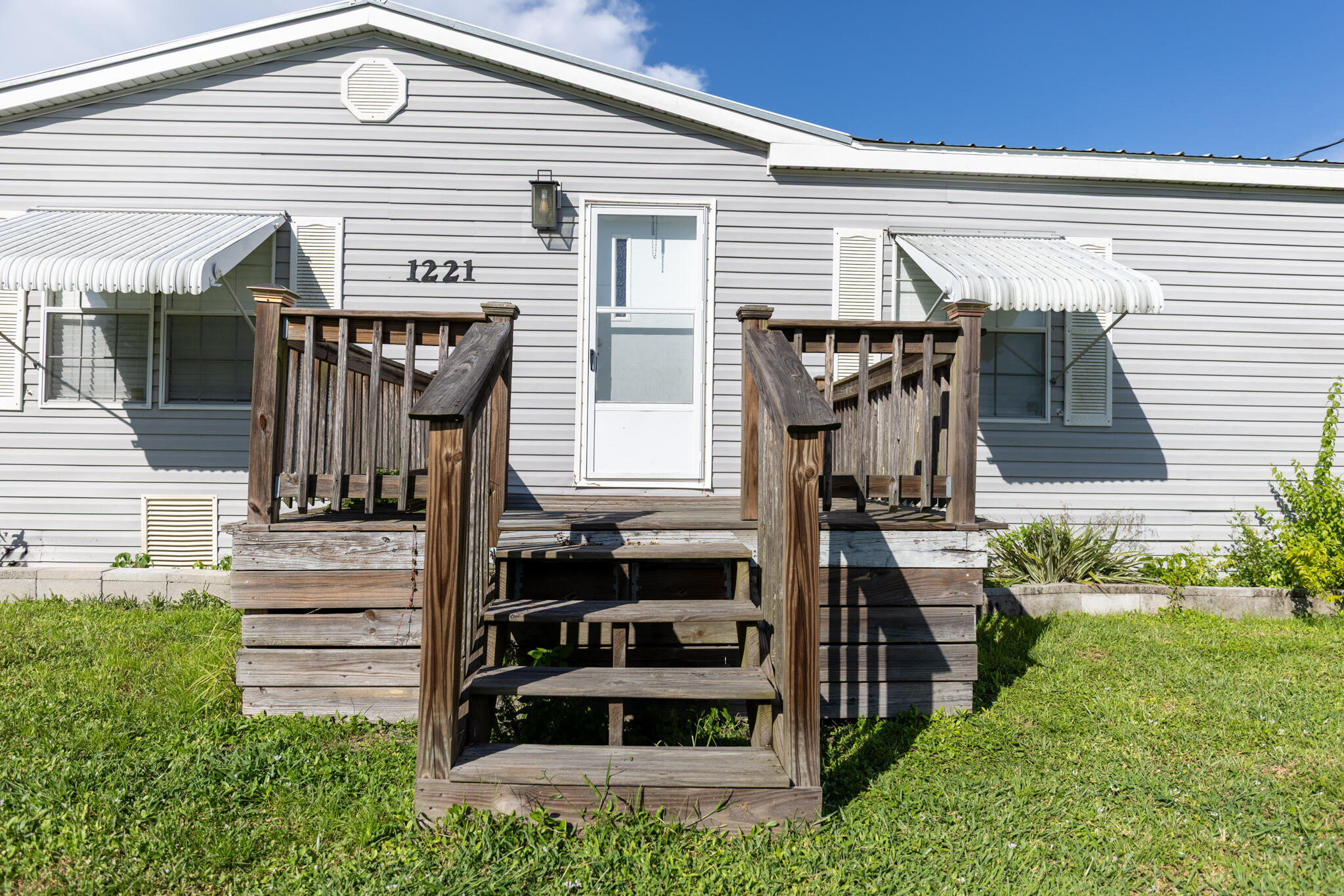 1221 Chobee Street Property Photo 13