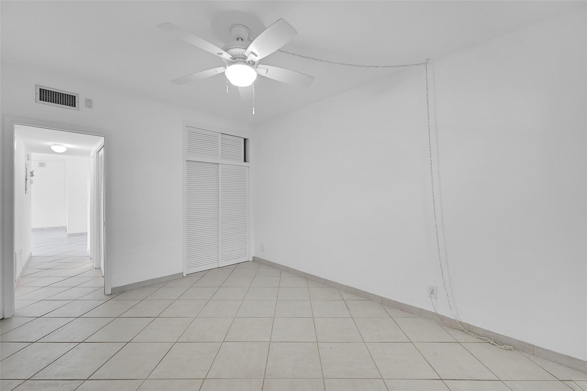 1300 N Ocean Boulevard 201 Property Photo 10