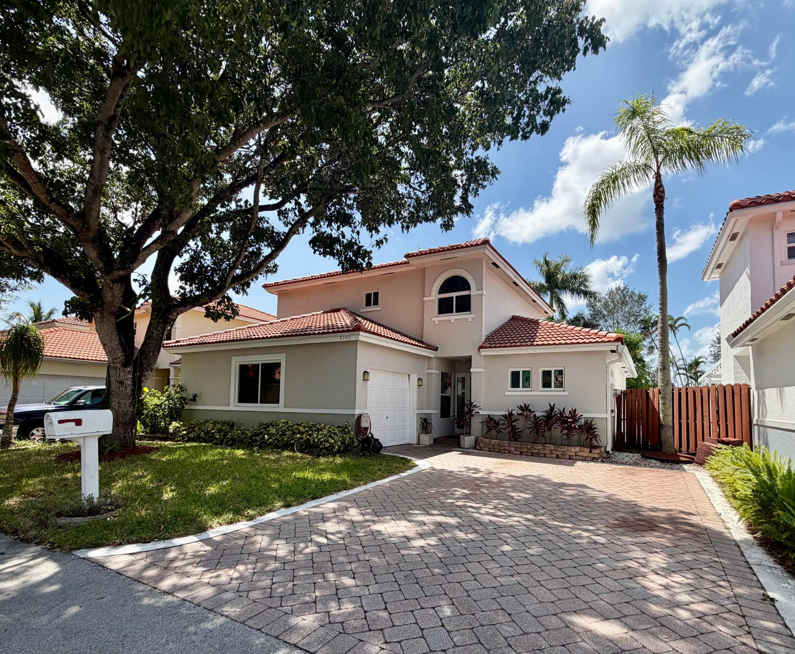 4742 NW 5th Court