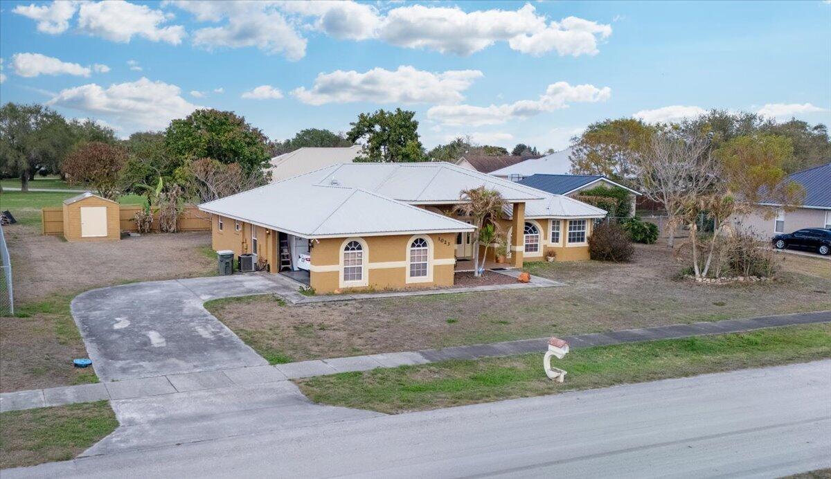 1023 Caribbean Avenue Property Photo 4