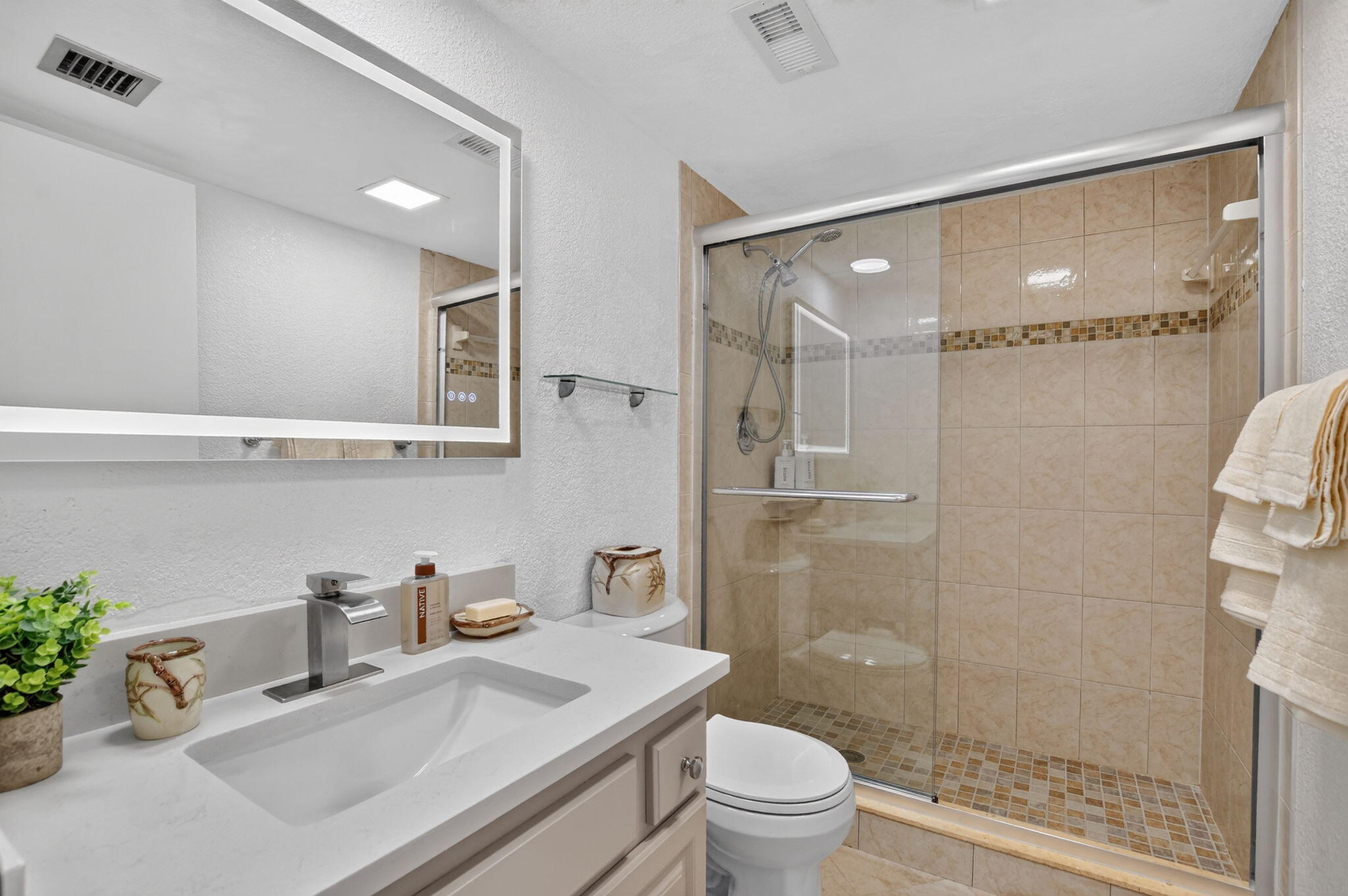 7835 Lakeside Boulevard 966 Property Photo 4