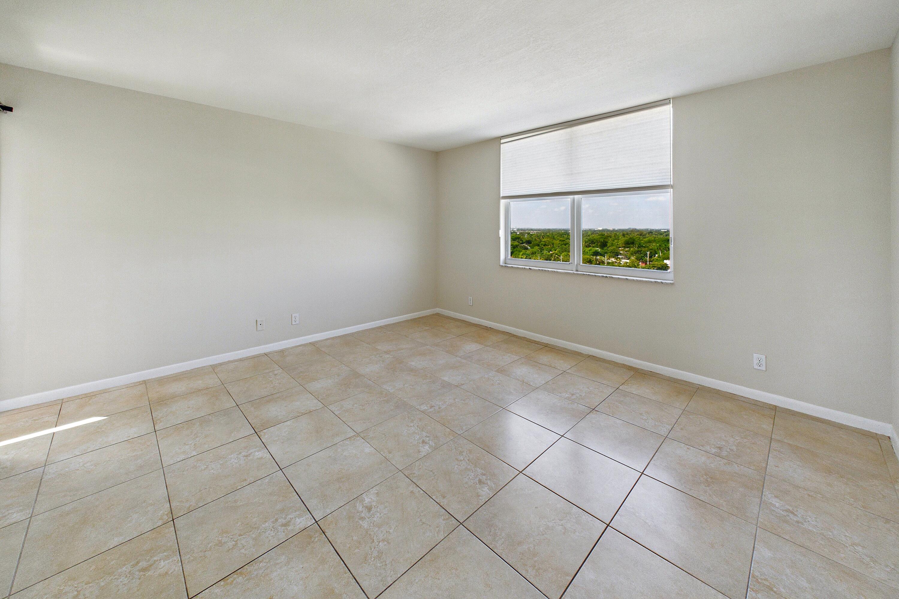 1800 N Andrews Avenue N 12g Property Photo 15