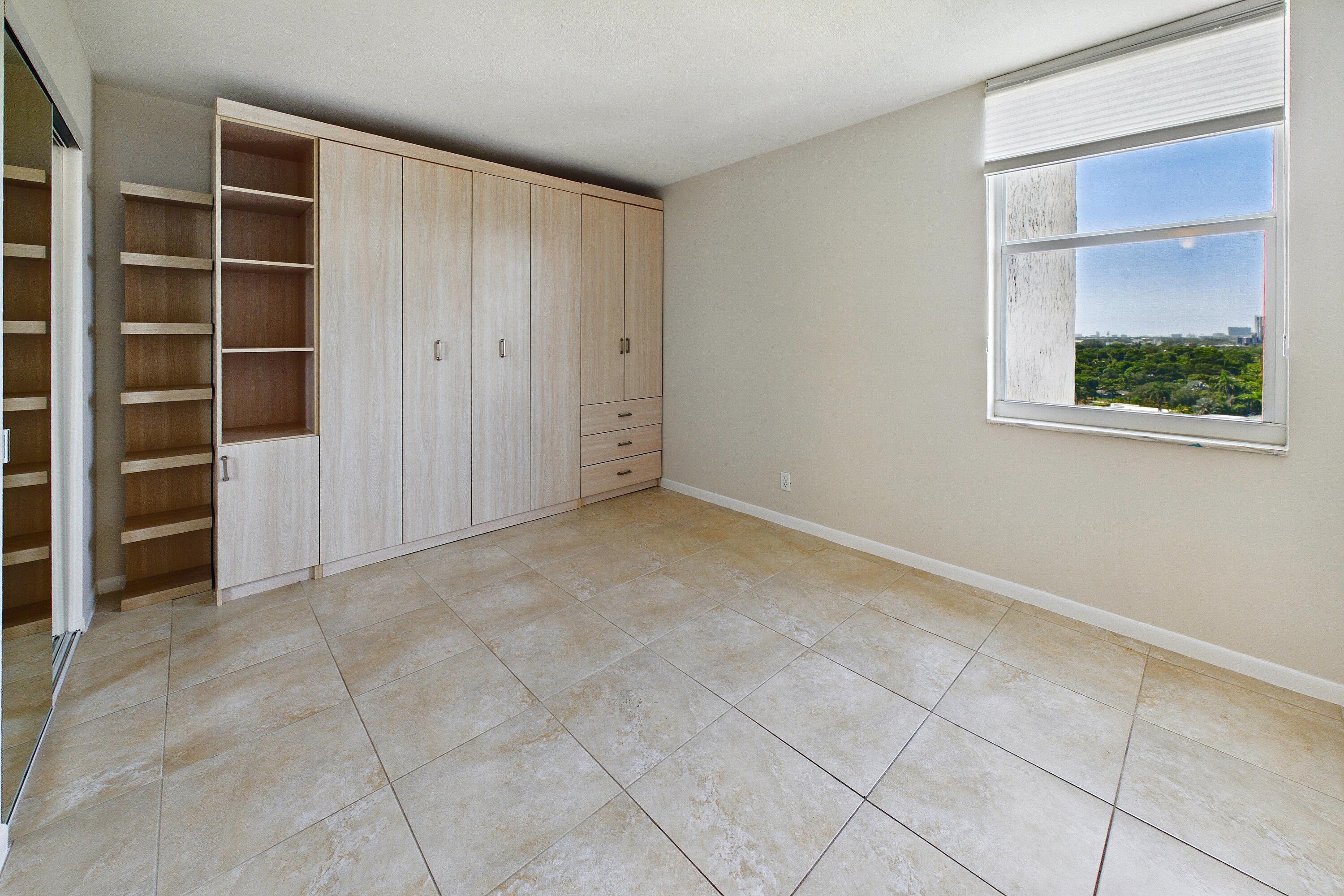 1800 N Andrews Avenue N 12g Property Photo 22