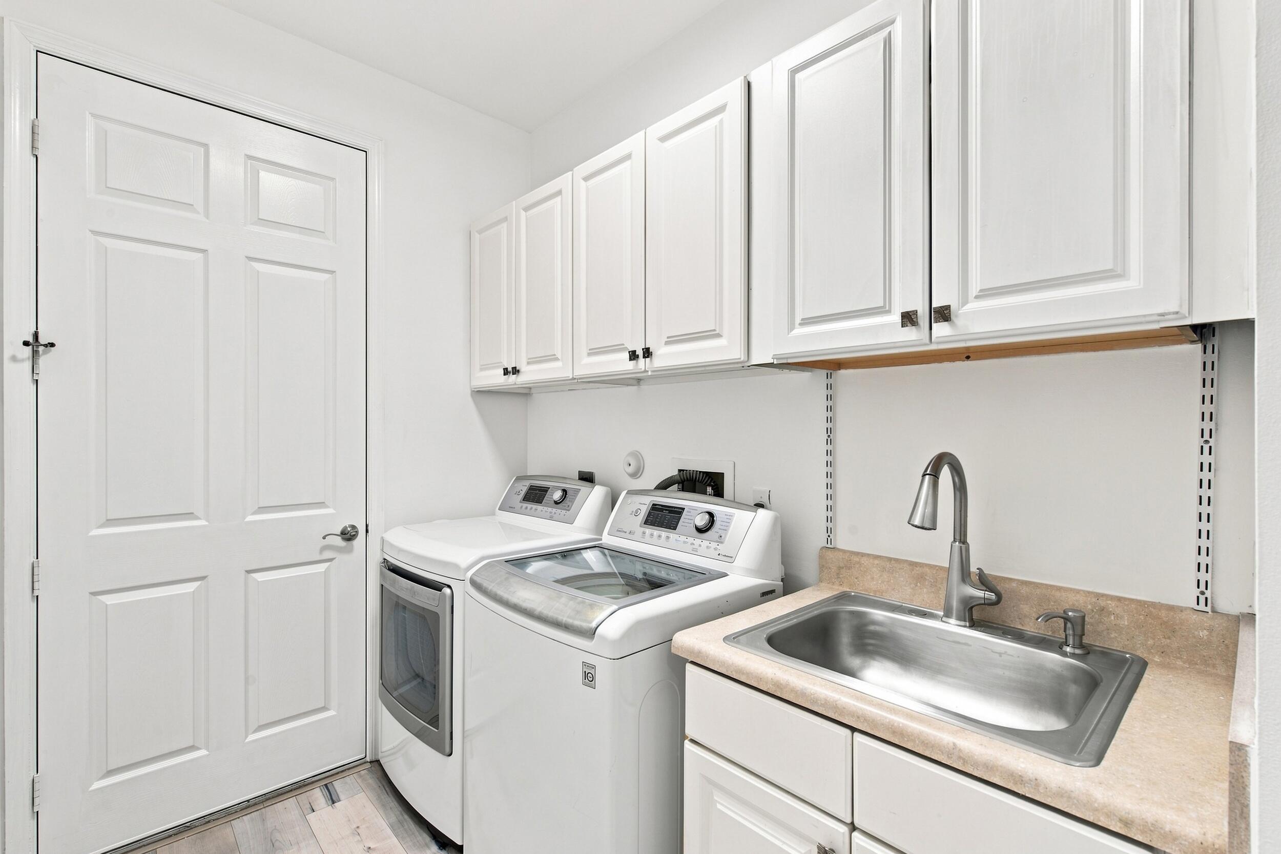 8817 Champions Way Property Photo 52