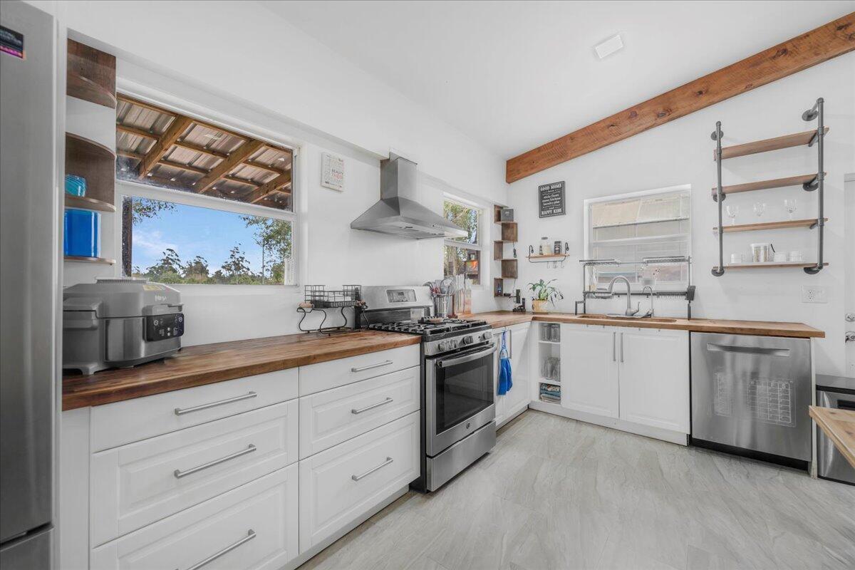 1205 Coffey Road Property Photo 8