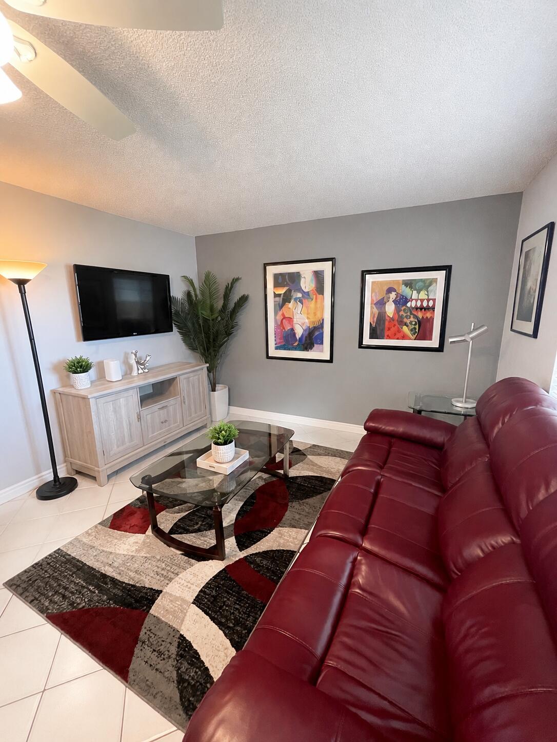 258 Burgundy F Property Photo 2