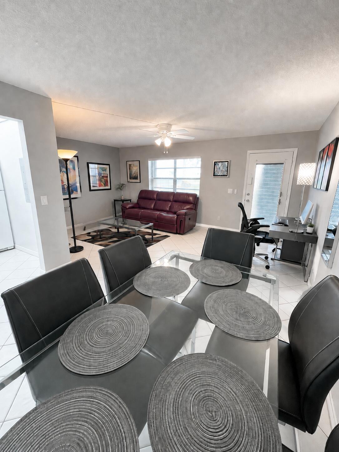 258 Burgundy F Property Photo 9