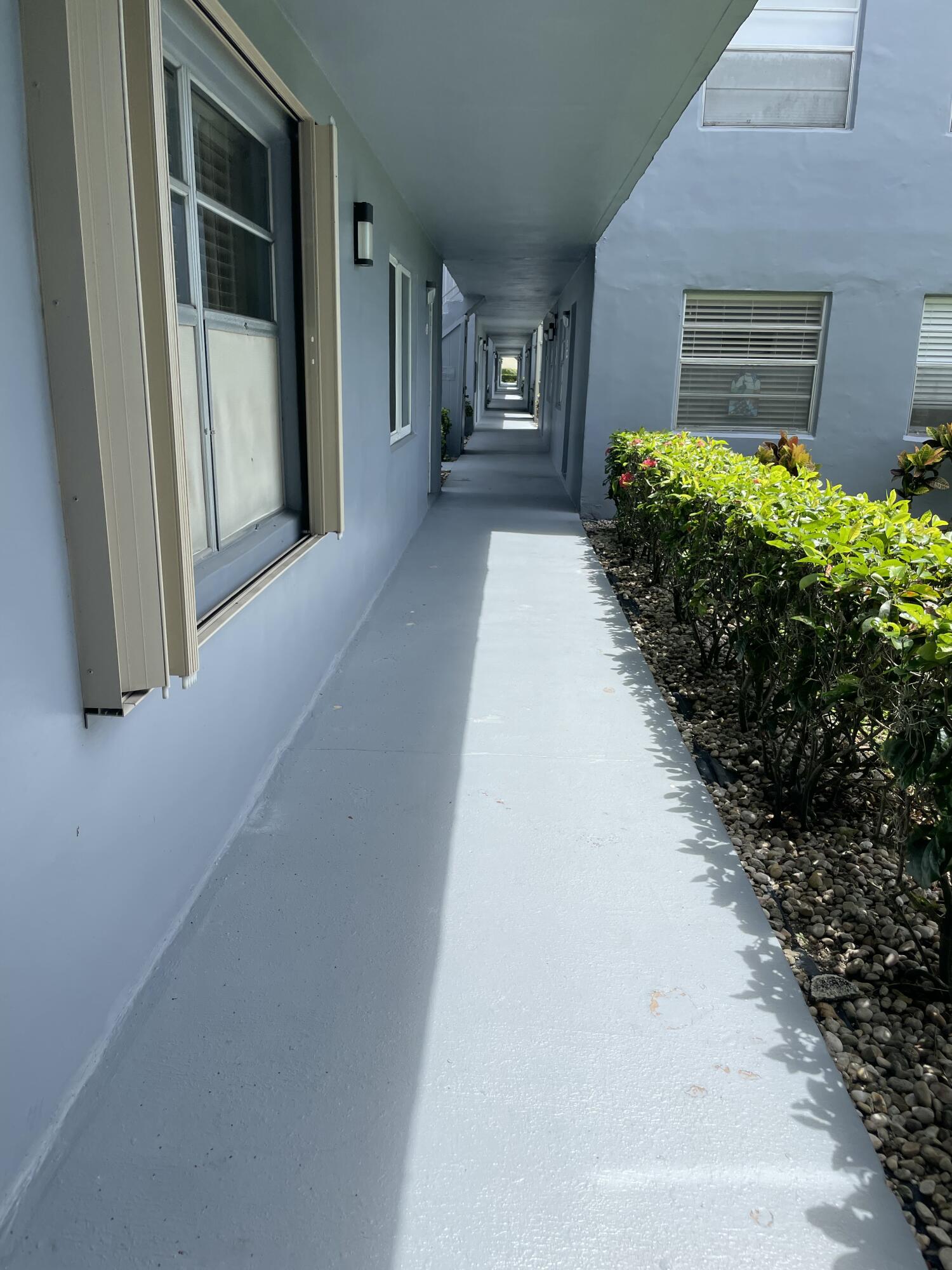 258 Burgundy F Property Photo 23