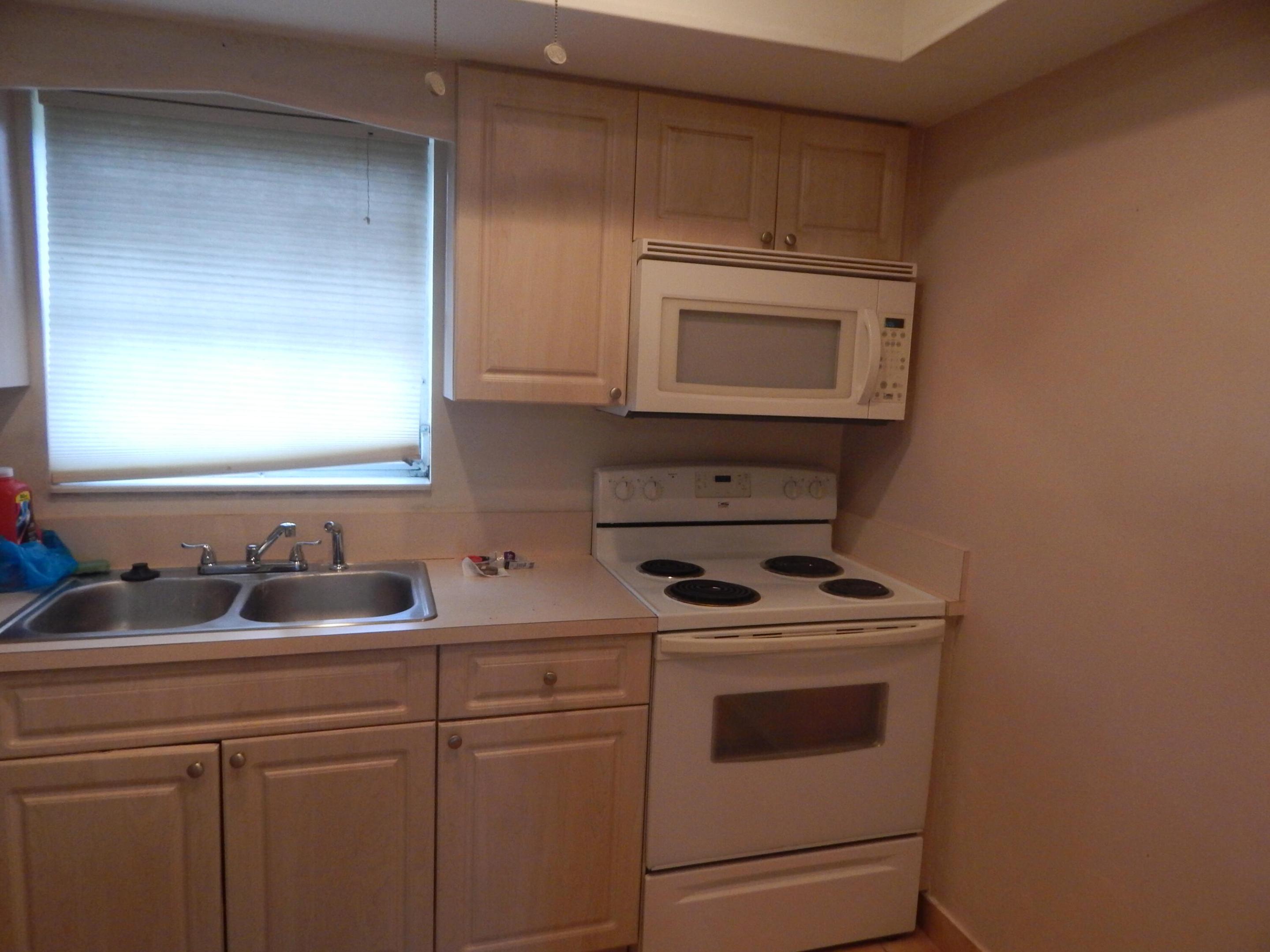2971 Ashley Drive W C Property Photo 7