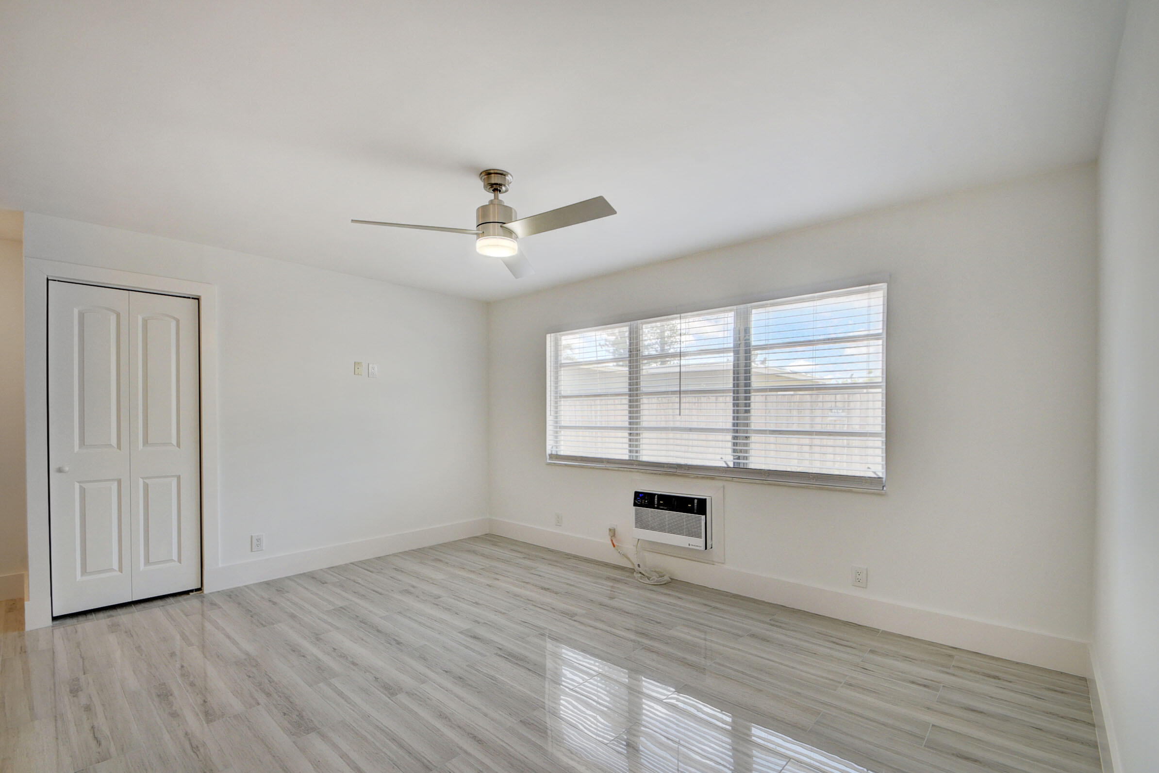 525 S Broadway J Property Photo 4