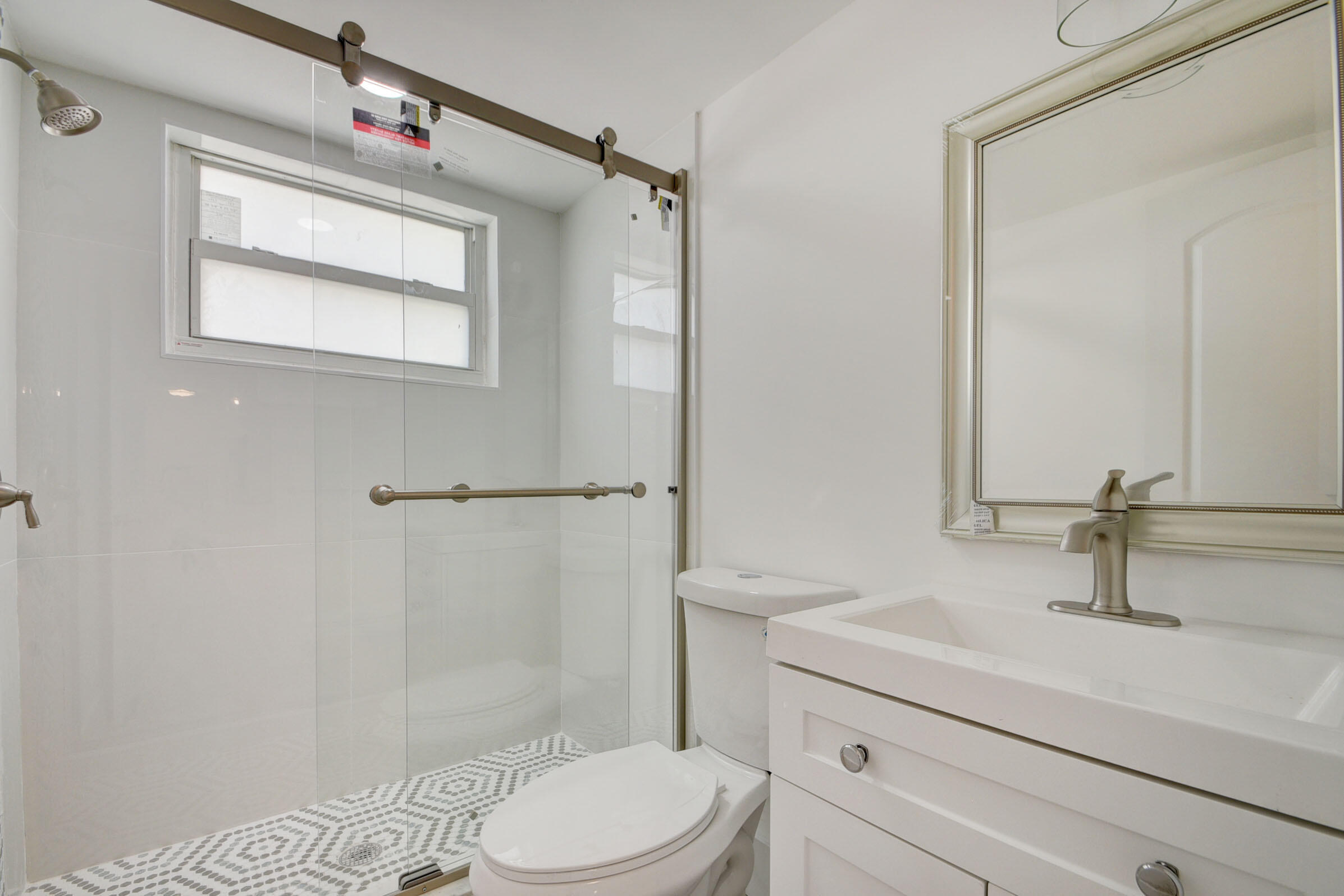 525 S Broadway J Property Photo 10