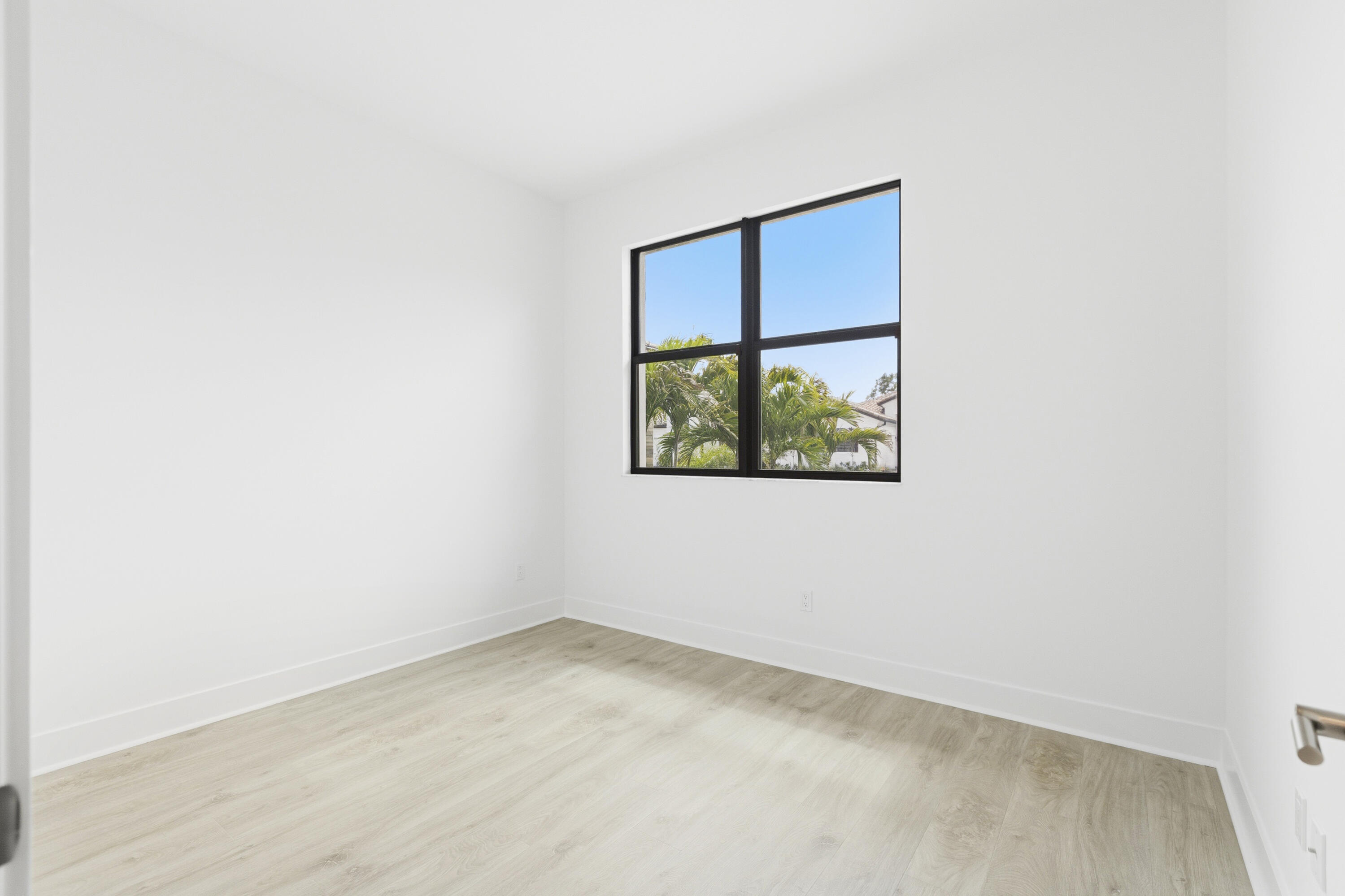 13921 Vivant Drive Property Photo 30