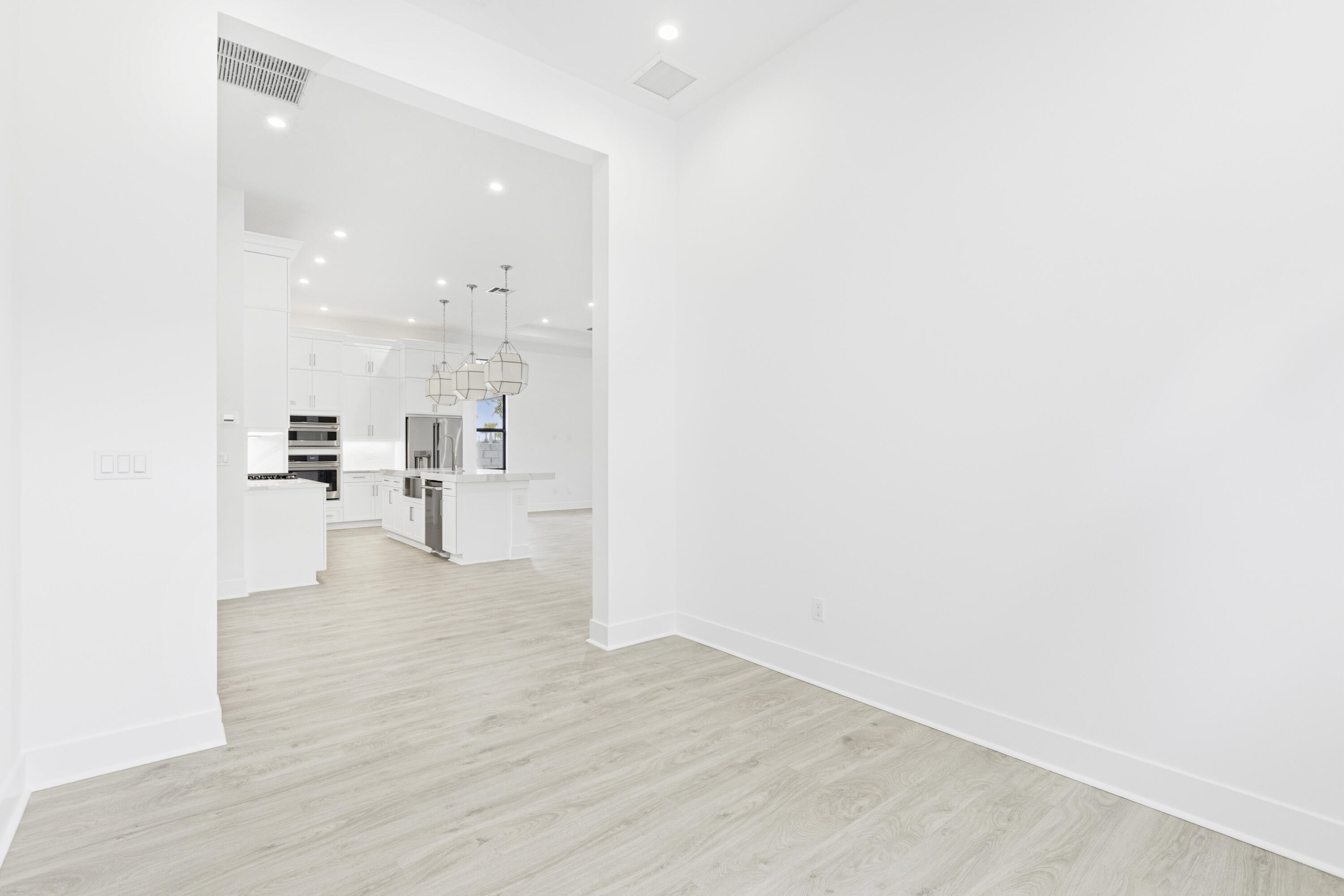 13921 Vivant Drive Property Photo 32