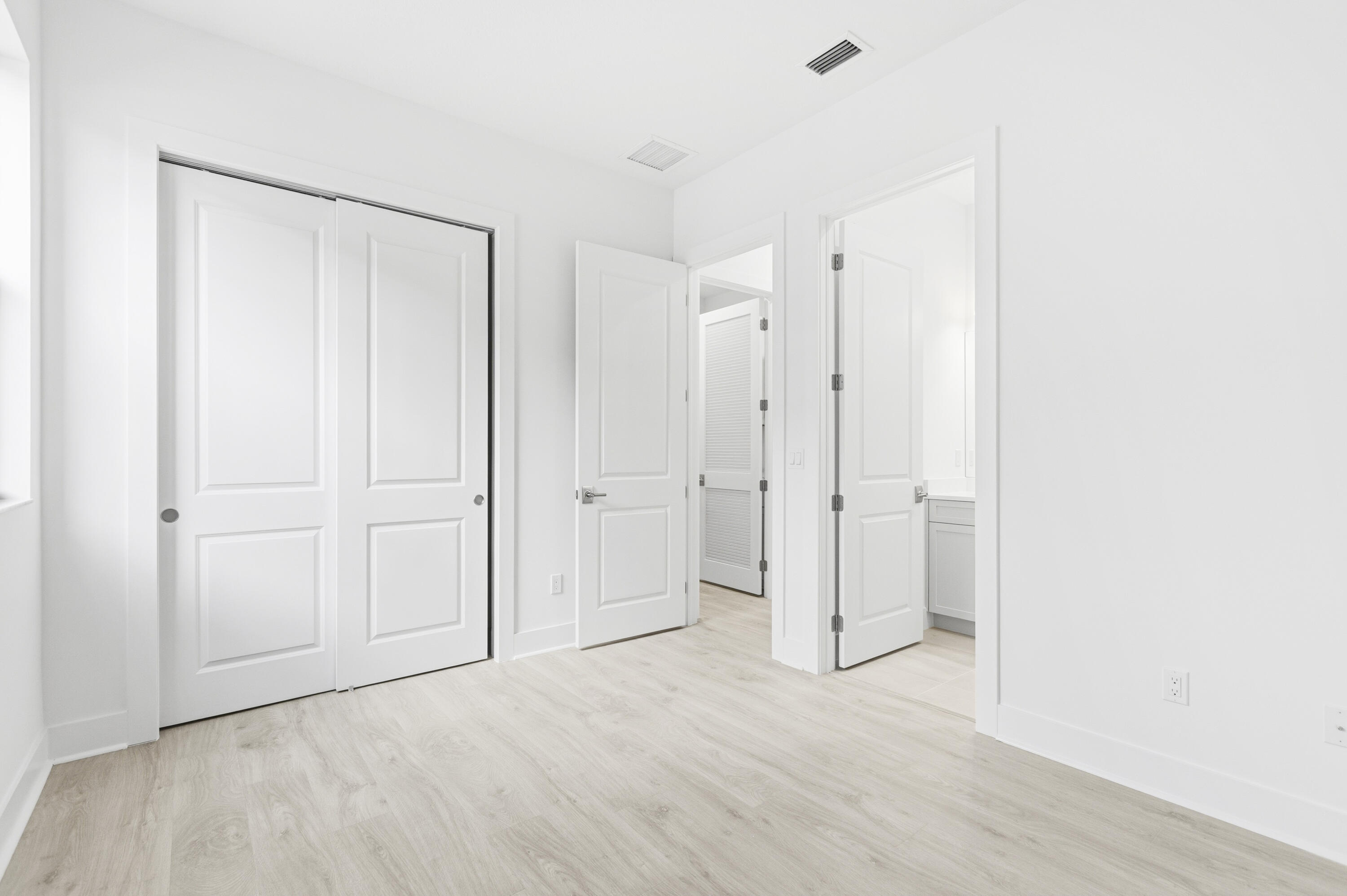 13921 Vivant Drive Property Photo 33