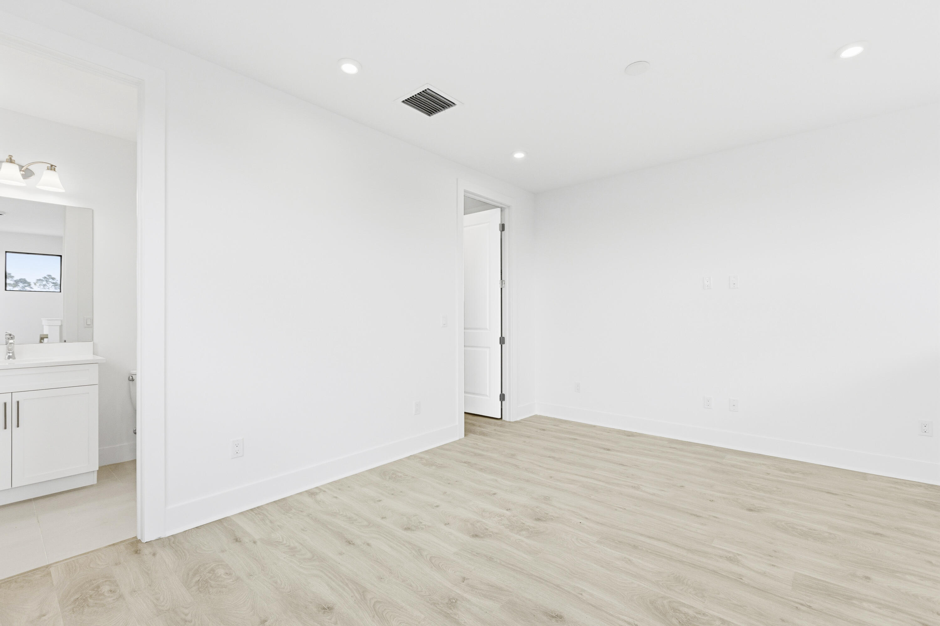 13921 Vivant Drive Property Photo 40