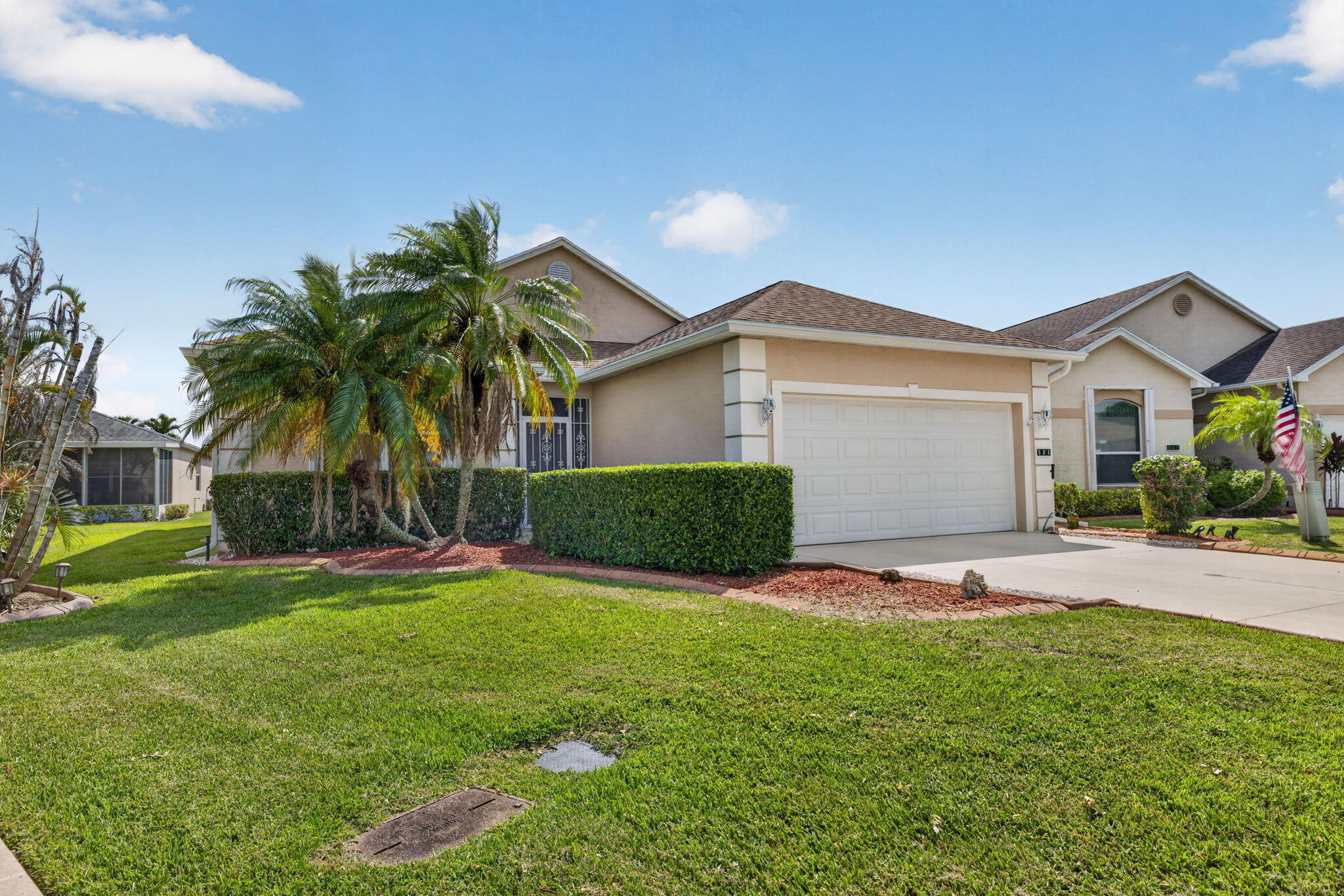 521 Nw Galatone Court Property Photo 2