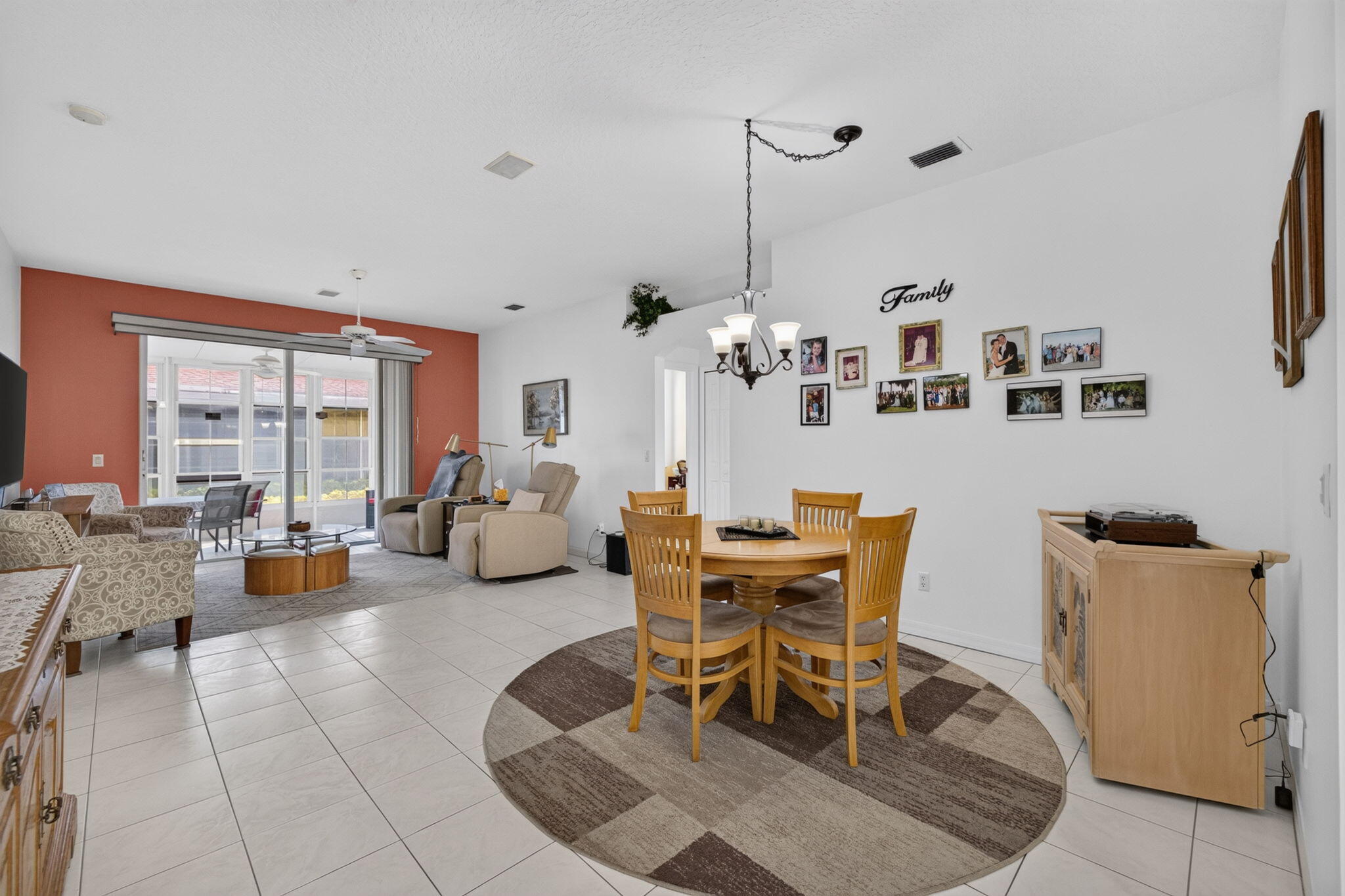 521 Nw Galatone Court Property Photo 8