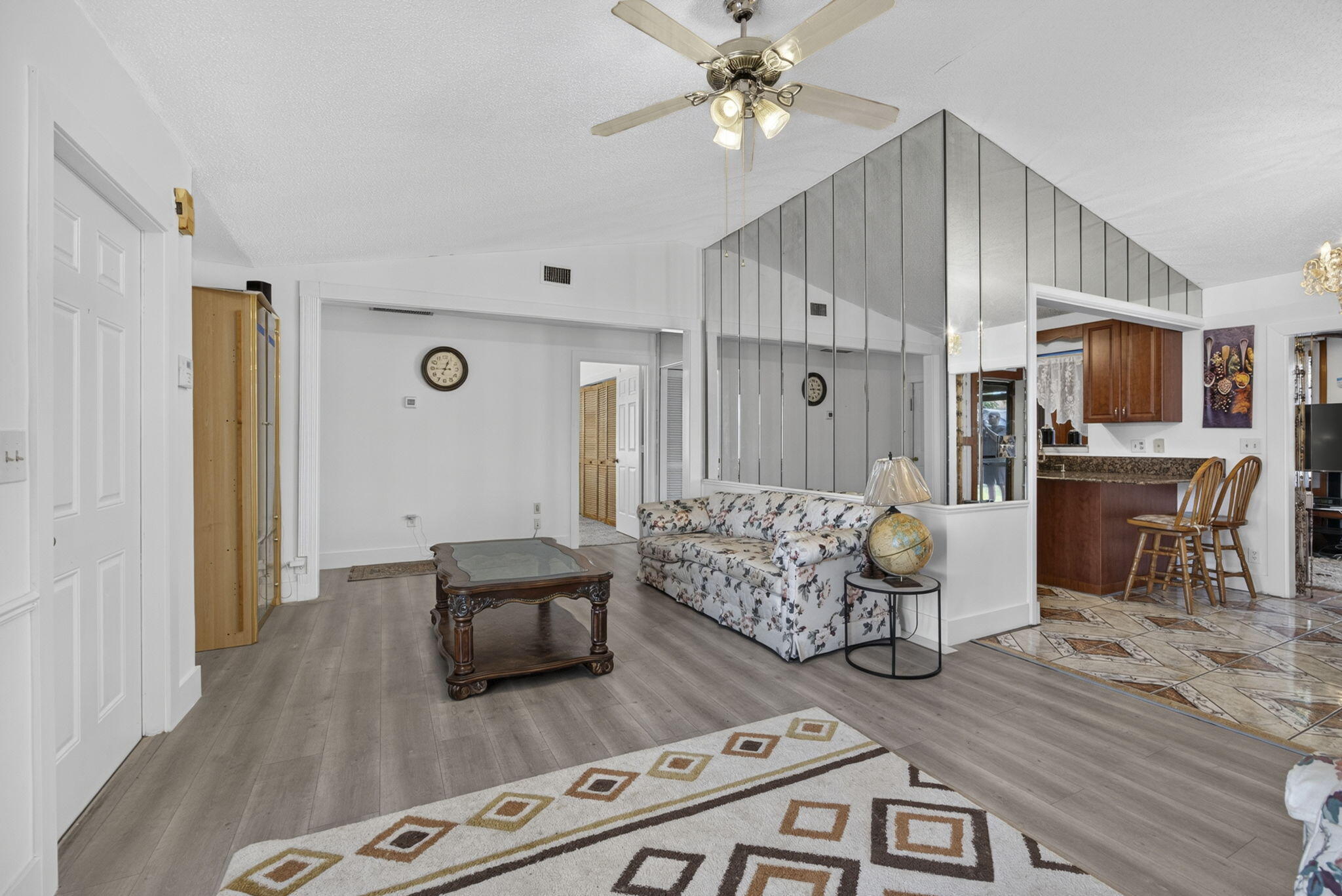 254 La Mancha Avenue Property Photo 13