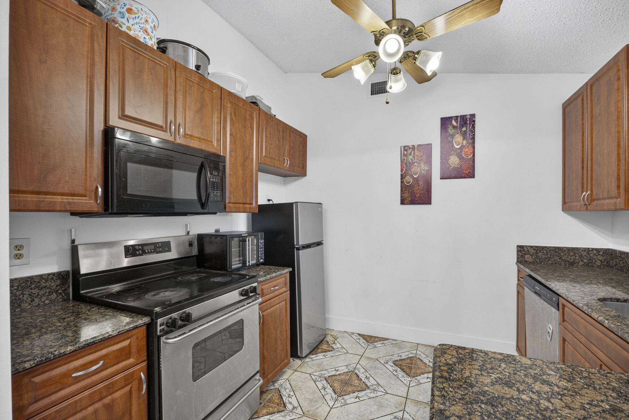 254 La Mancha Avenue Property Photo 19