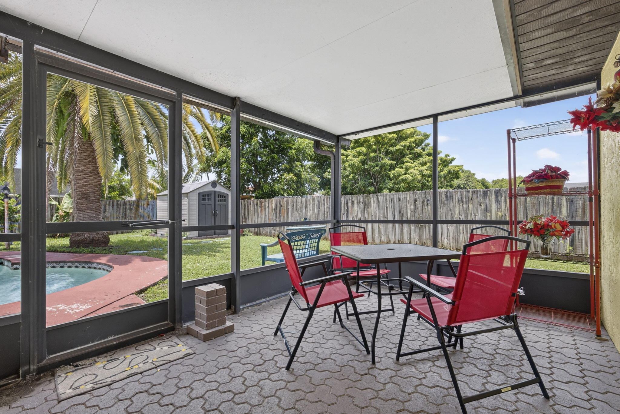 254 La Mancha Avenue Property Photo 38