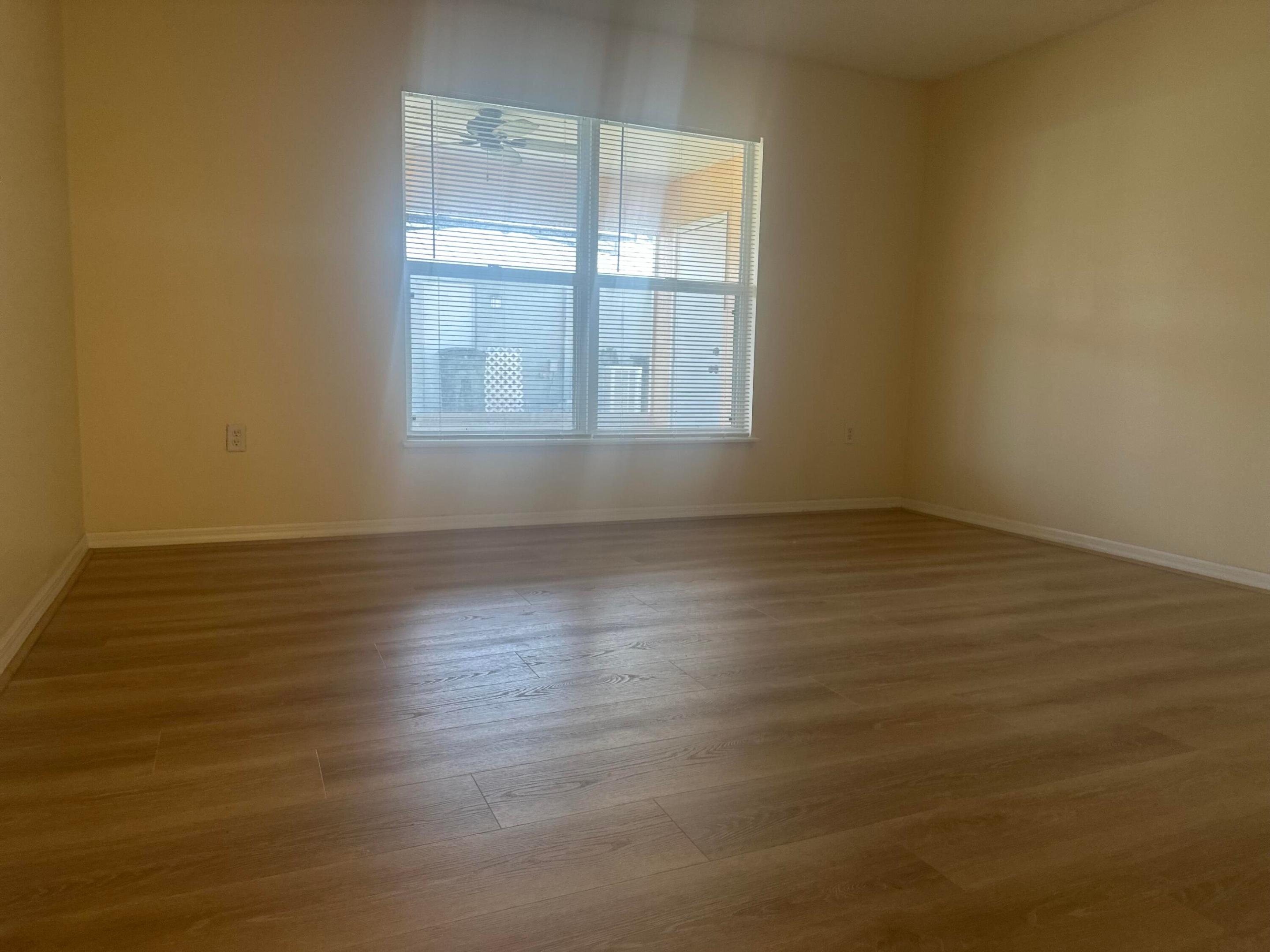 B26064691 Property Photo 16