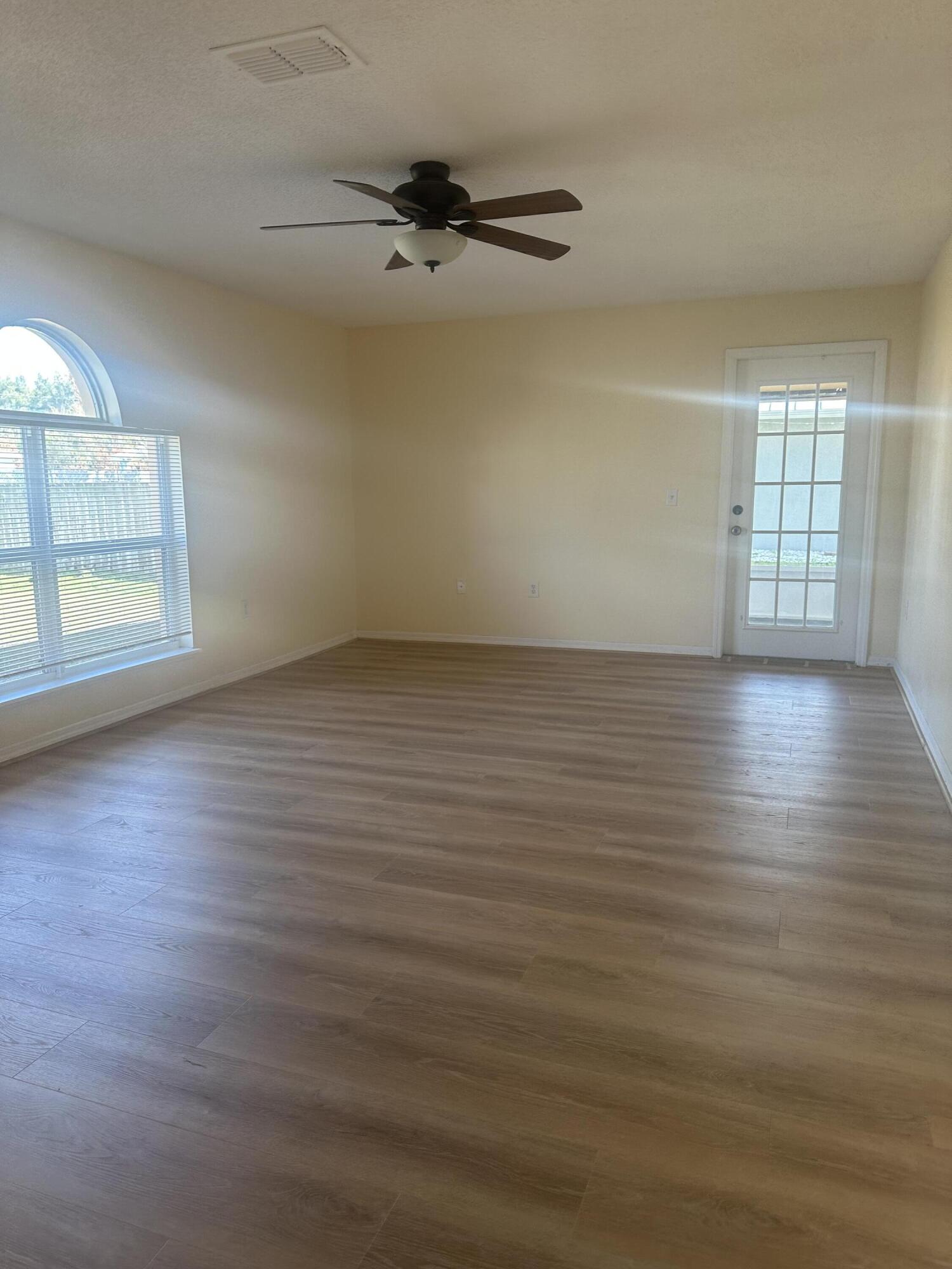 B26064691 Property Photo 18