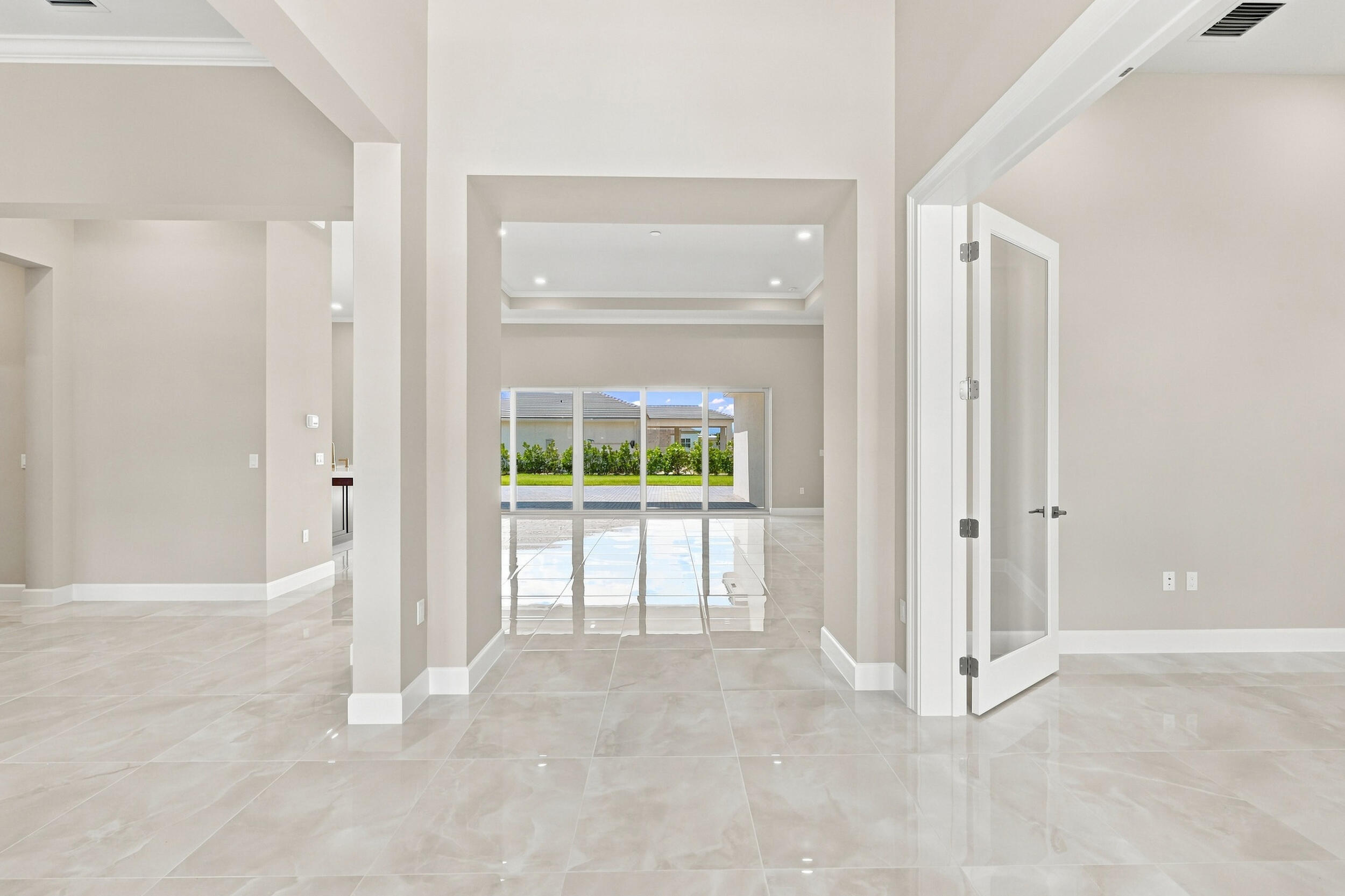 15093 Wildwood Circle Property Photo 7