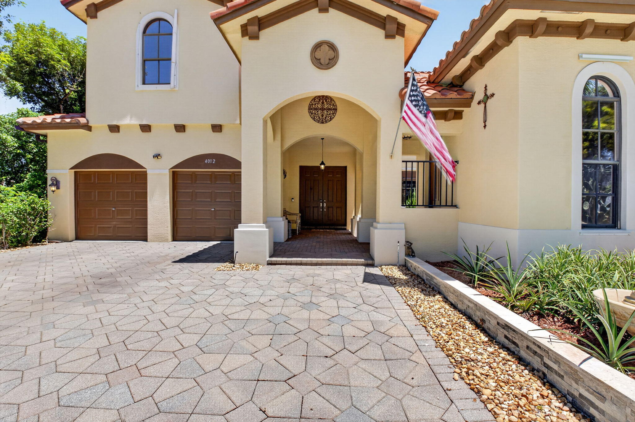 4012 Artesa Drive Property Photo 4