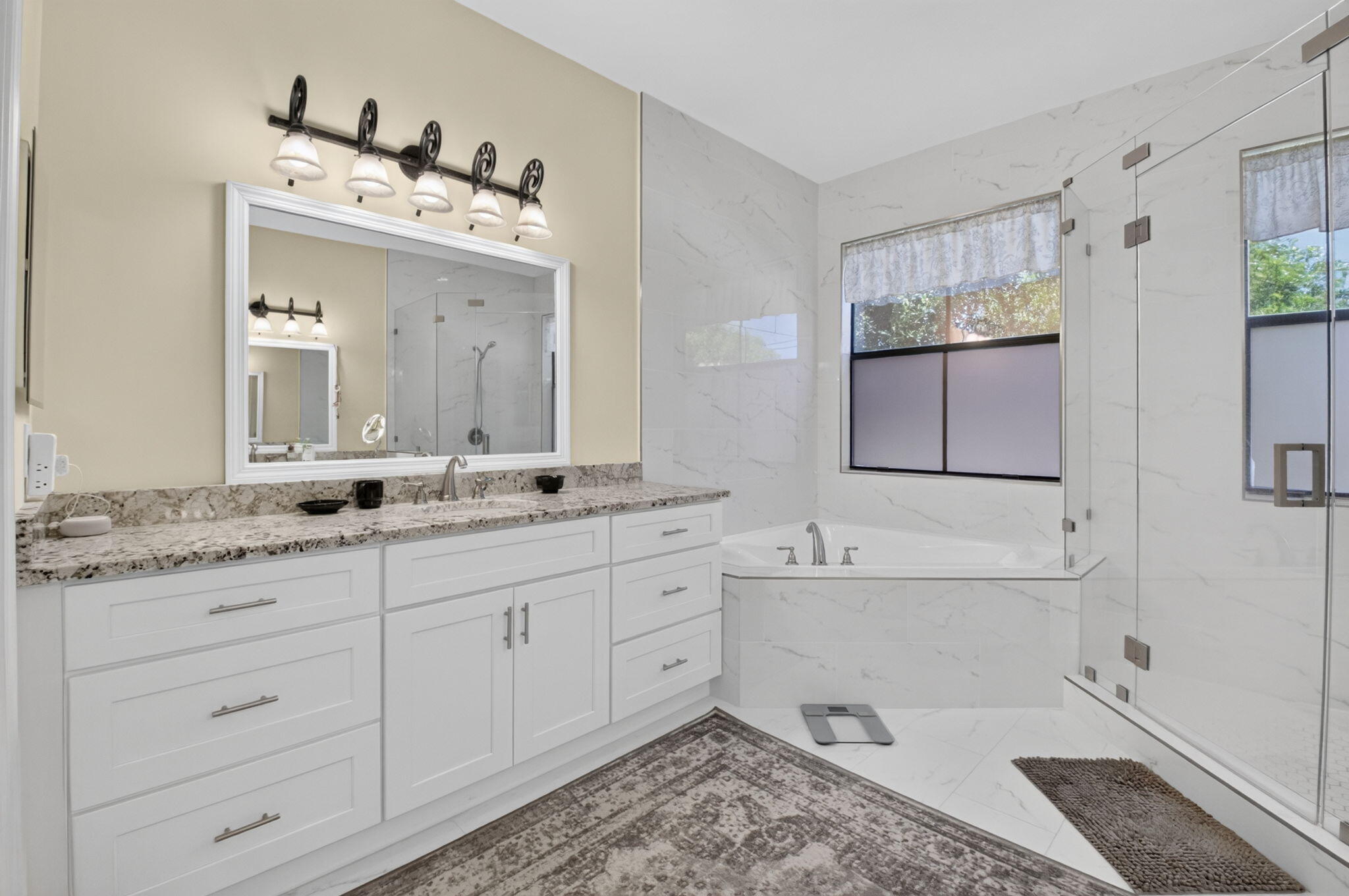4012 Artesa Drive Property Photo 40