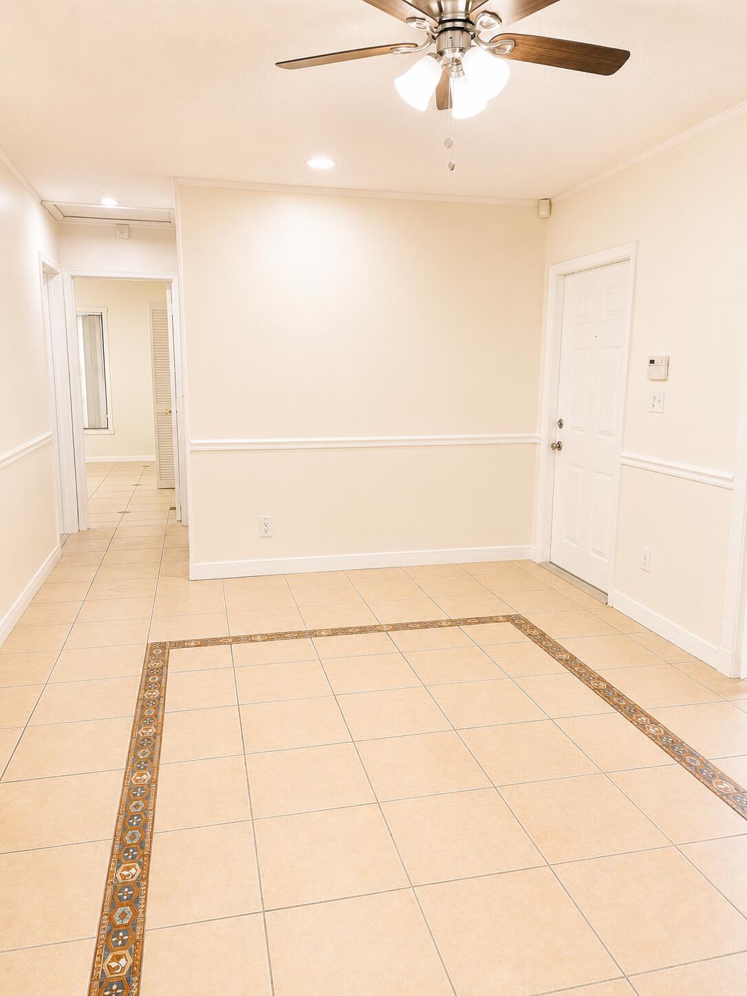 5318 Garden Hills Circle Property Photo 4