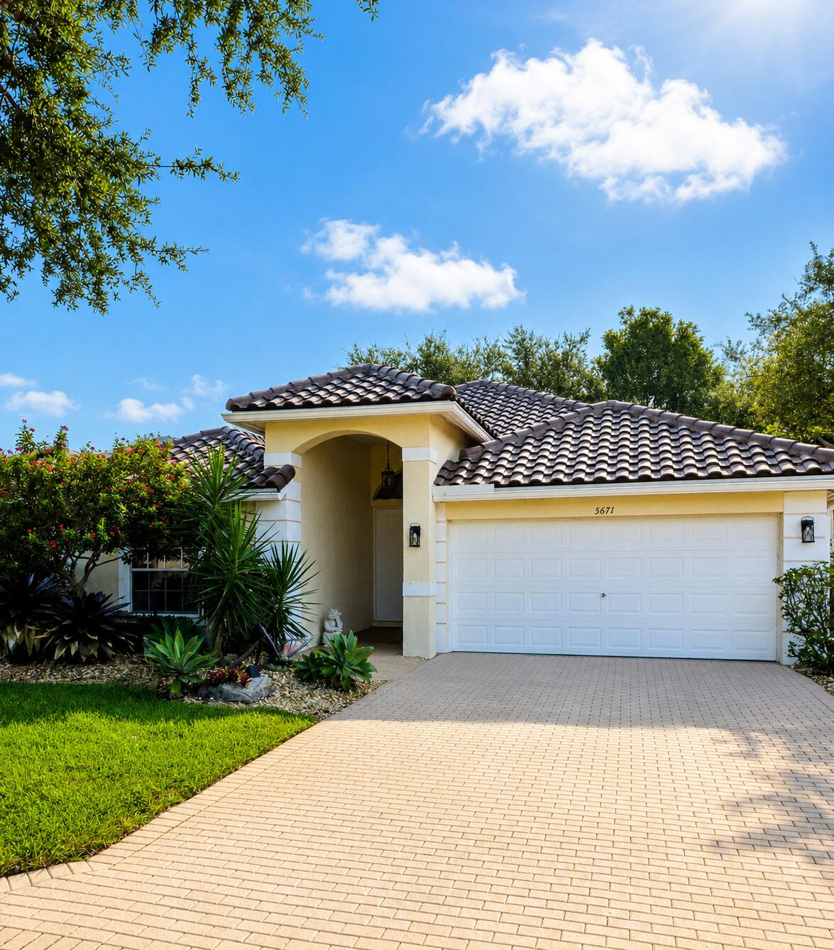 5671 S Fountains Drive S Property Photo 1