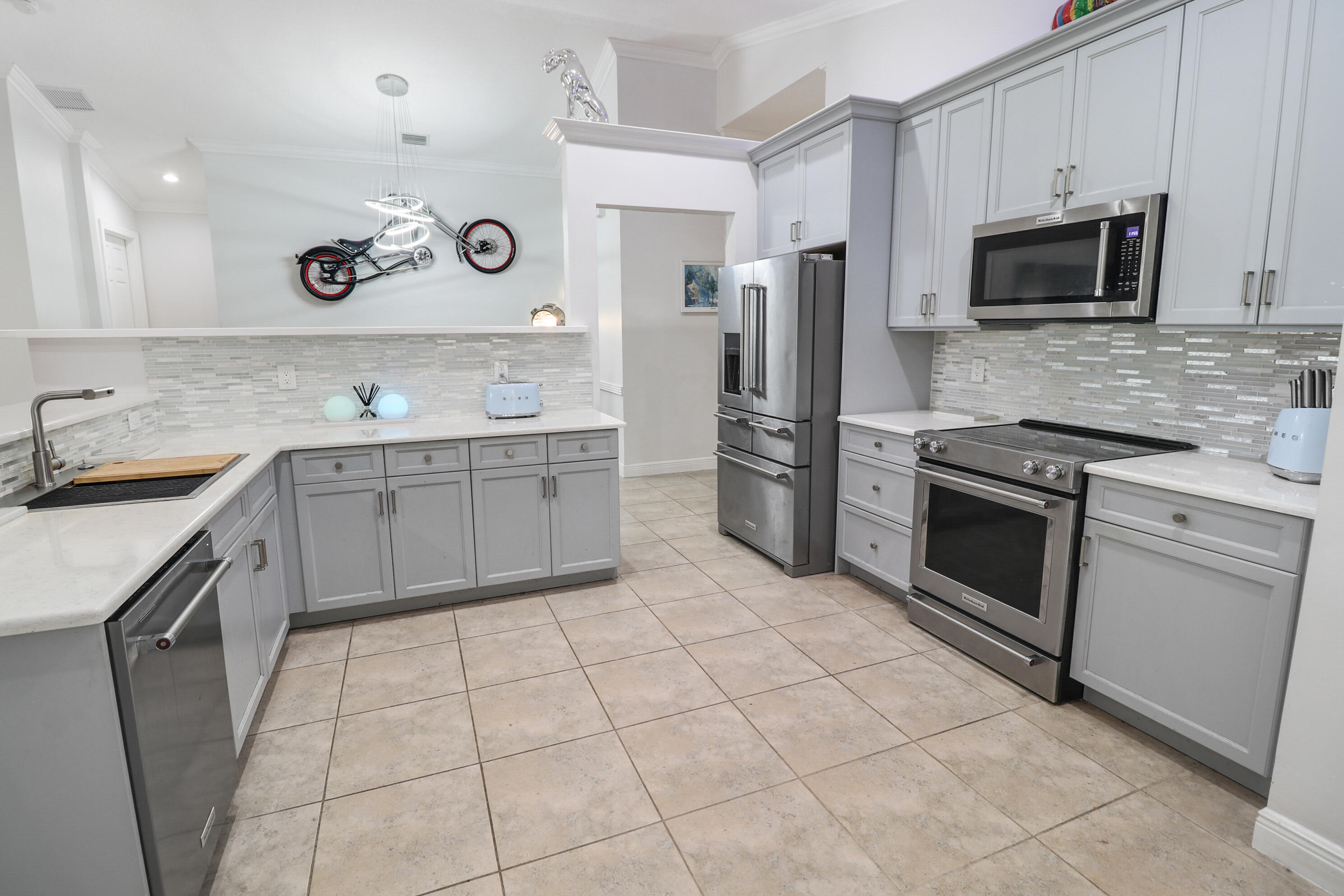 5671 S Fountains Drive S Property Photo 10