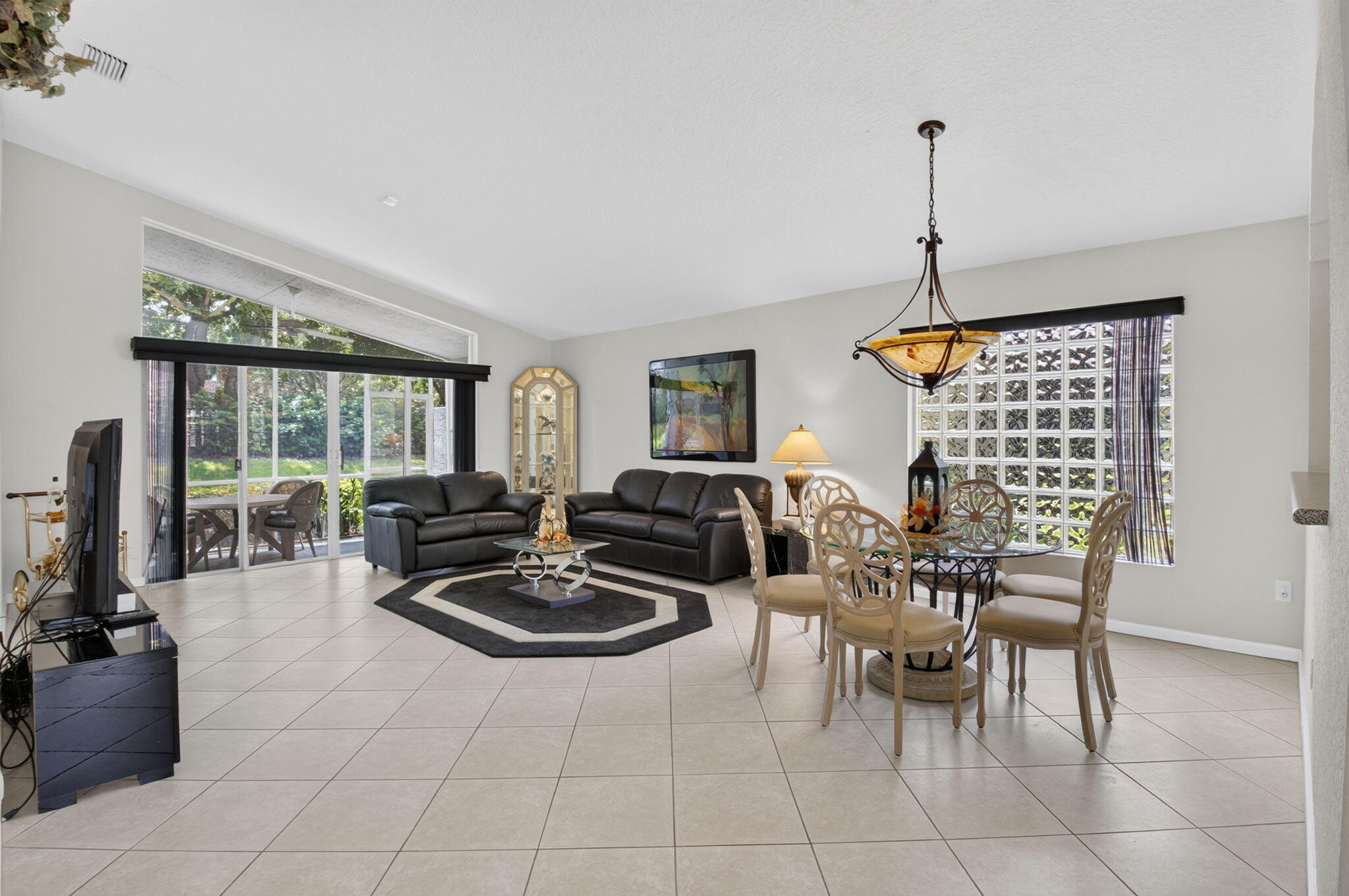 7388 Tonga Court Property Photo 6