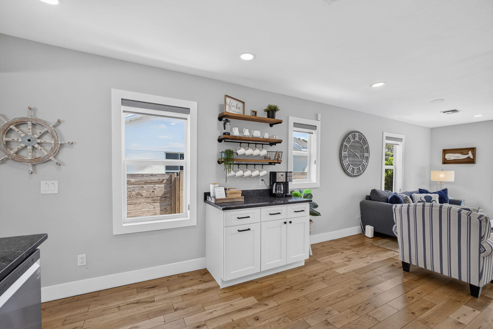 1305 N Palmway Property Photo 17