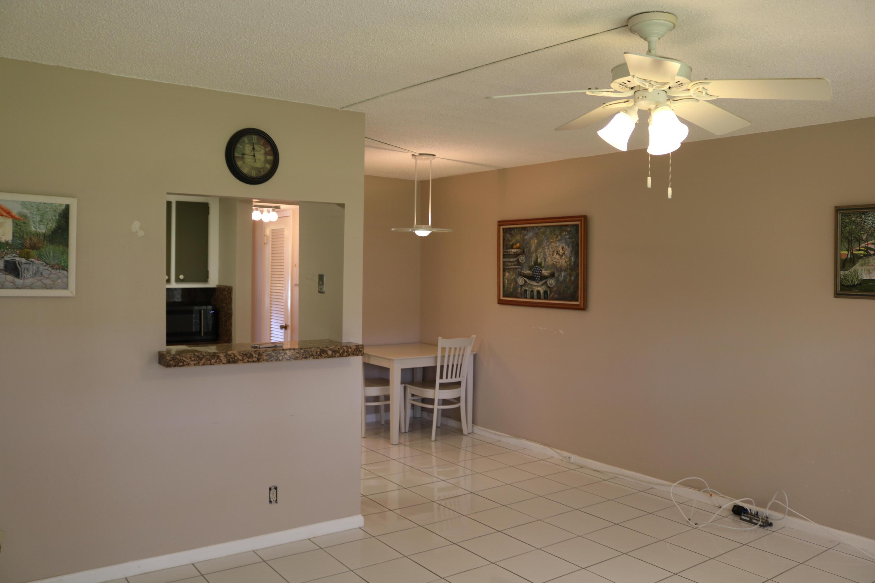 554 Mansfield N Property Photo 5