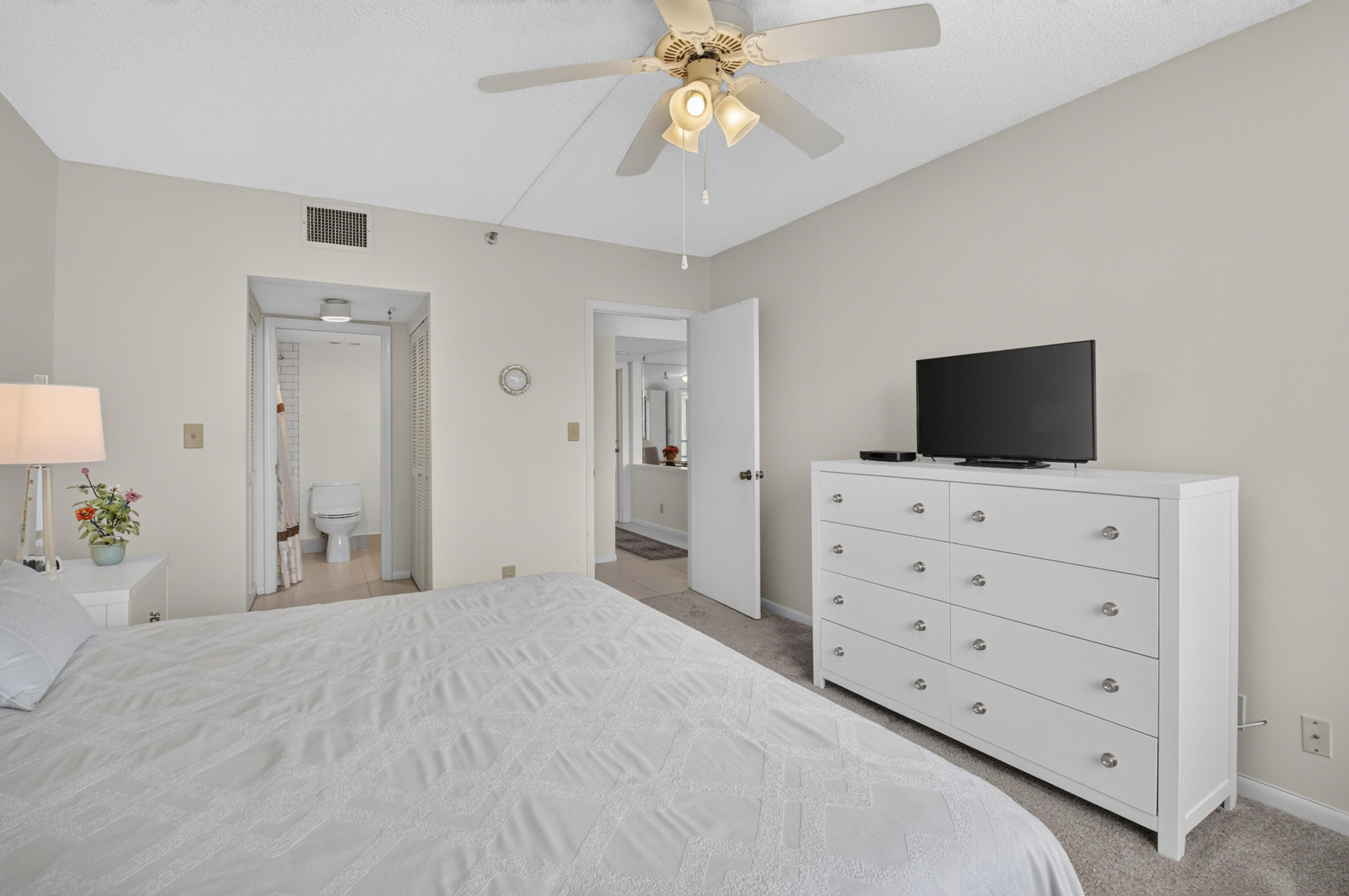 6895 Willow Wood Drive 1066 Property Photo 20